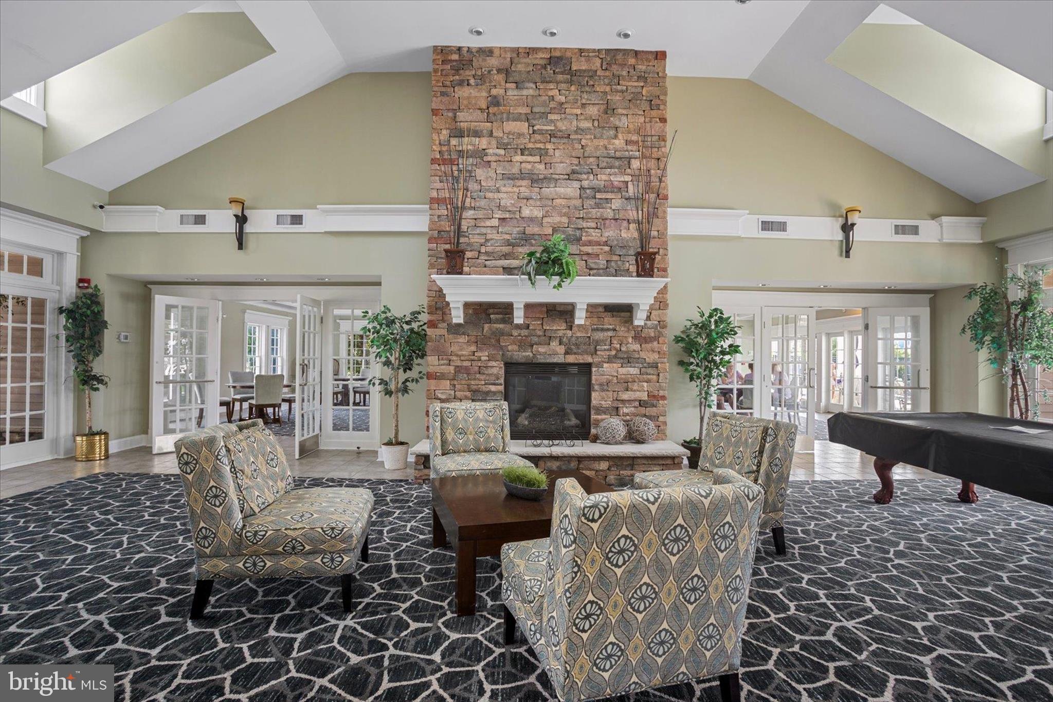 VINCENT OVERLOOK - Residential