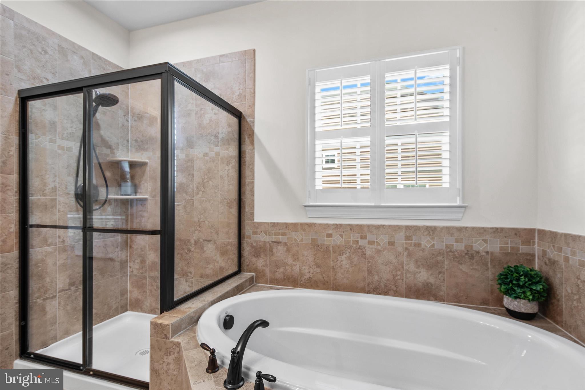 VINCENT OVERLOOK - Residential