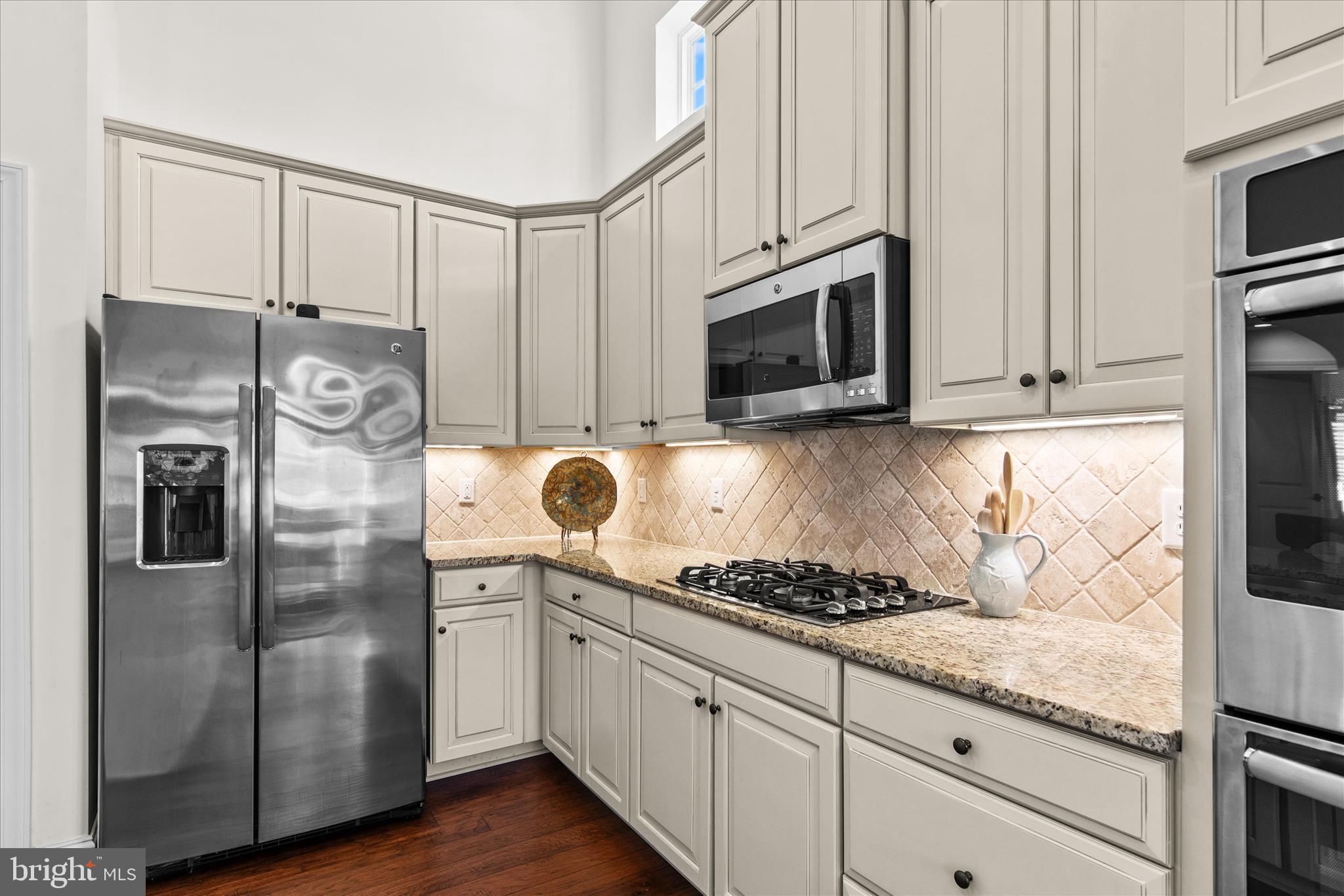 VINCENT OVERLOOK - Residential