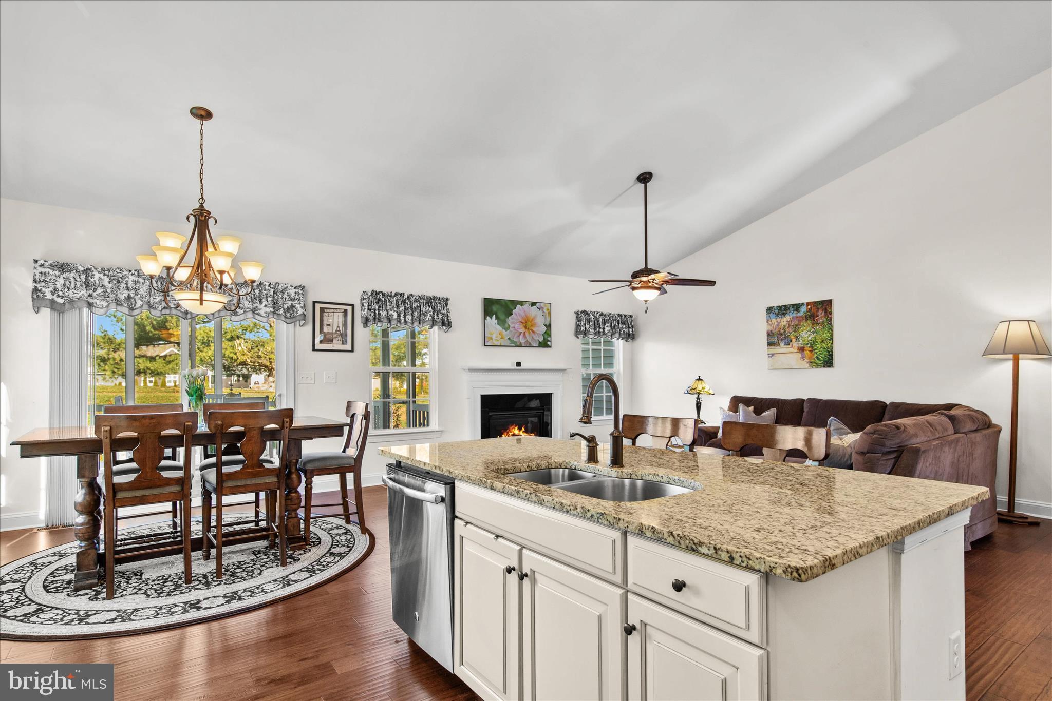 VINCENT OVERLOOK - Residential