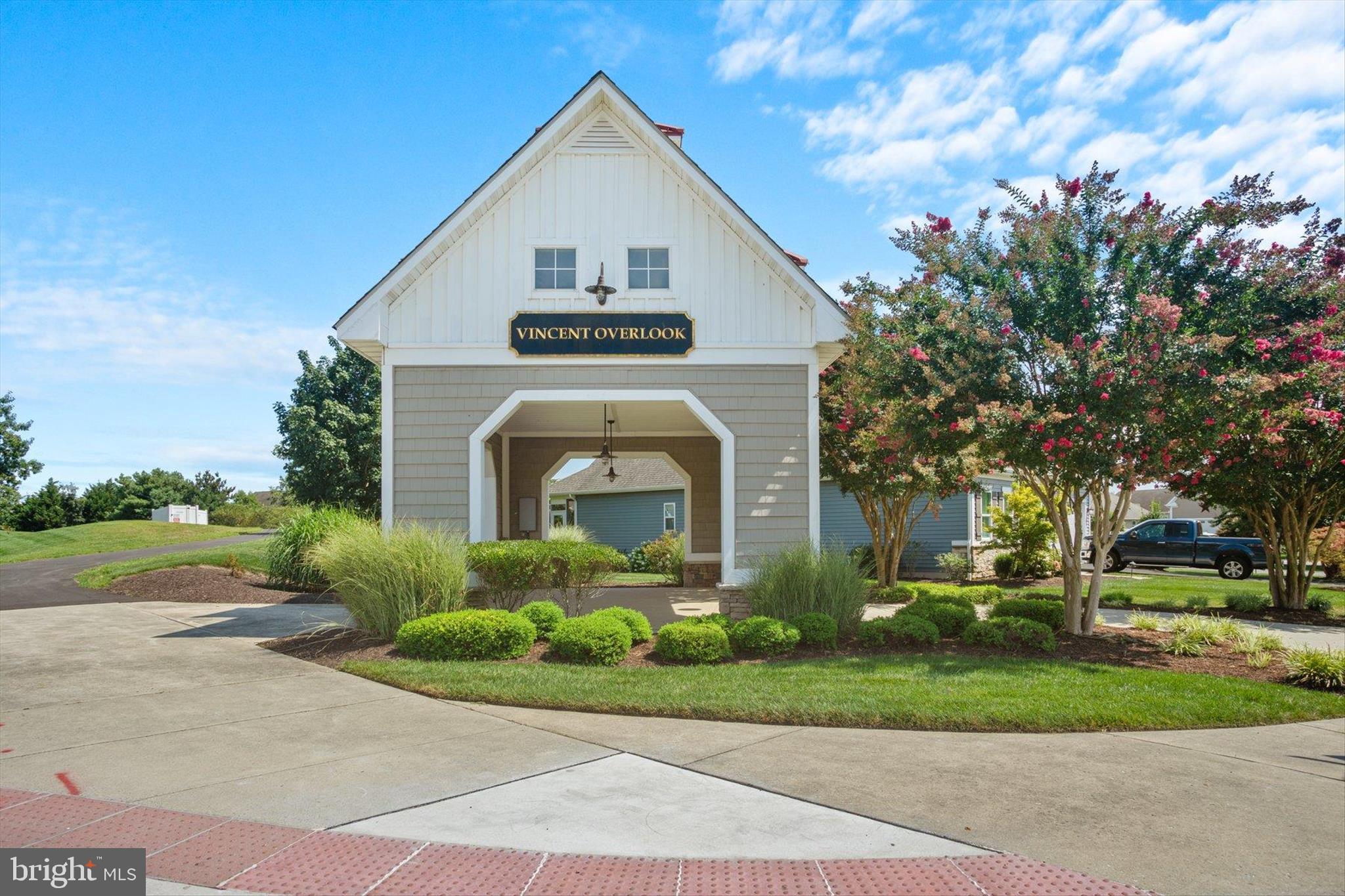 VINCENT OVERLOOK - Residential