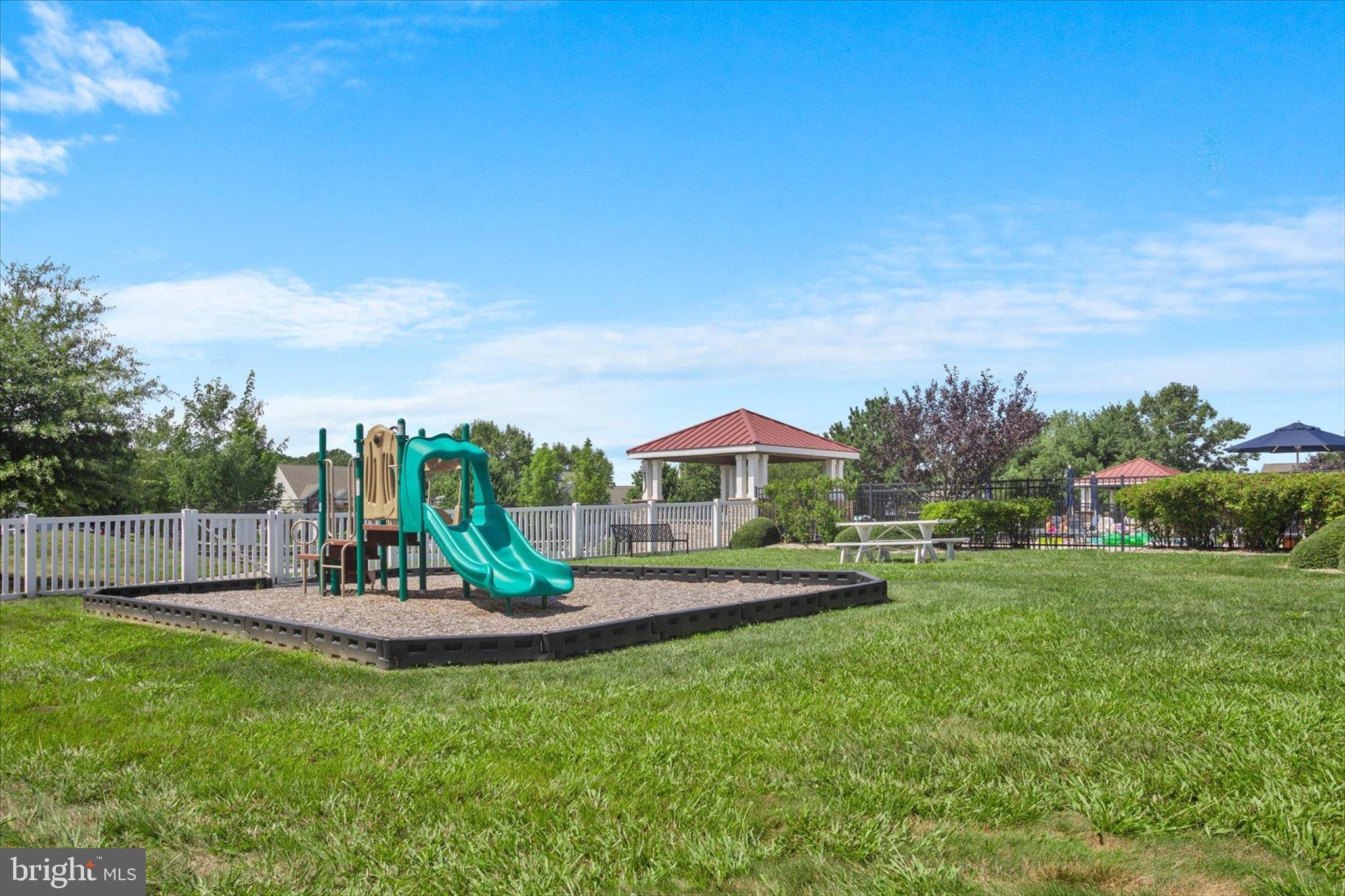 VINCENT OVERLOOK - Residential