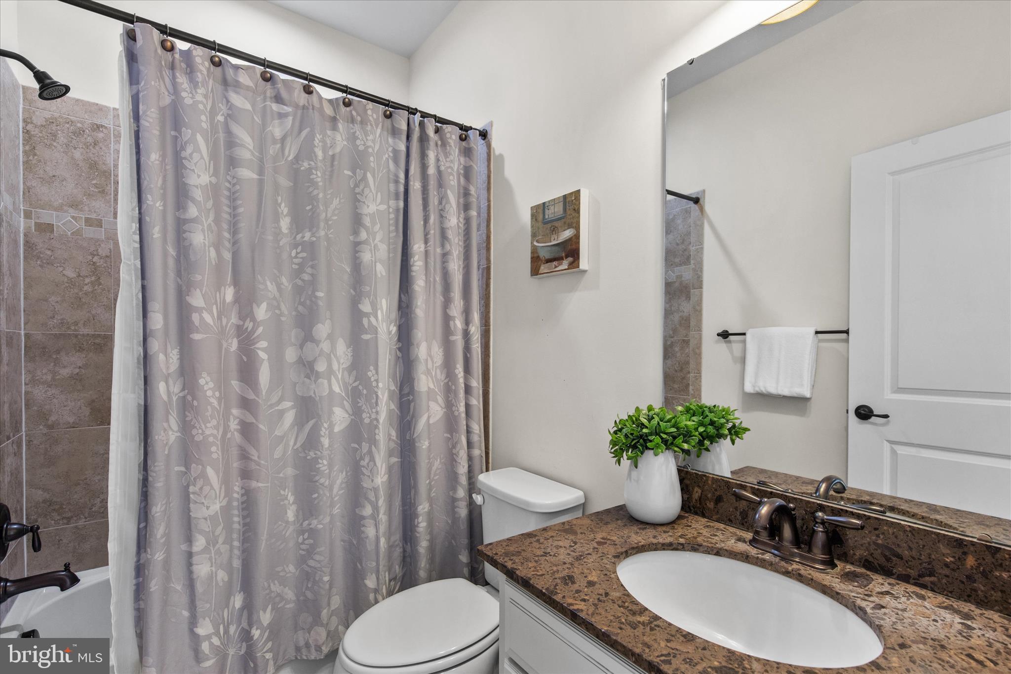 VINCENT OVERLOOK - Residential