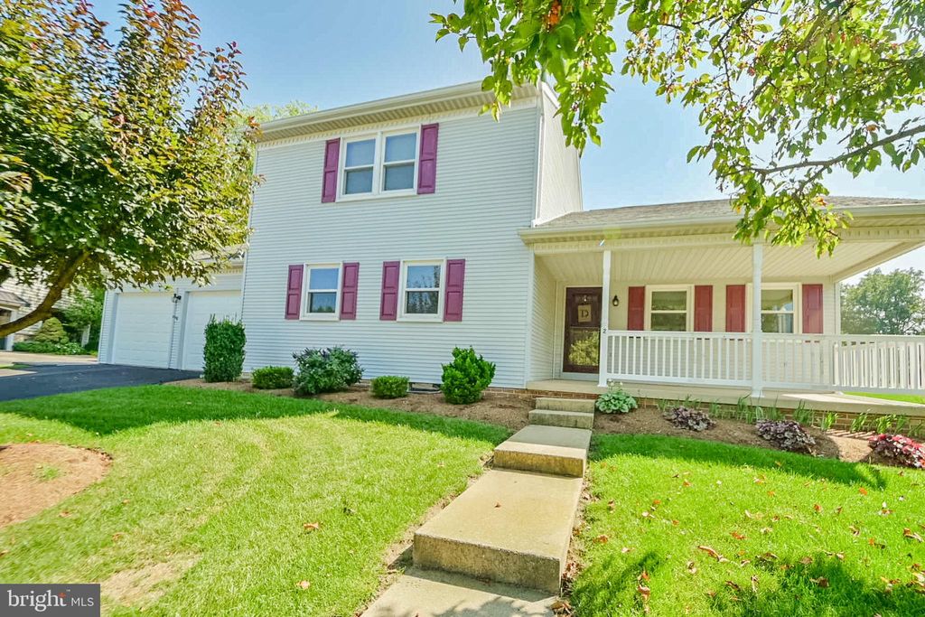 Photo of 2 Stonington Way, Strasburg, PA 17579 (MLS # PALA2056008)