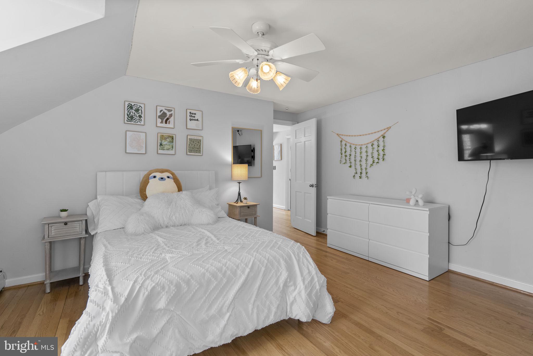 BRADFORDS REST - Residential