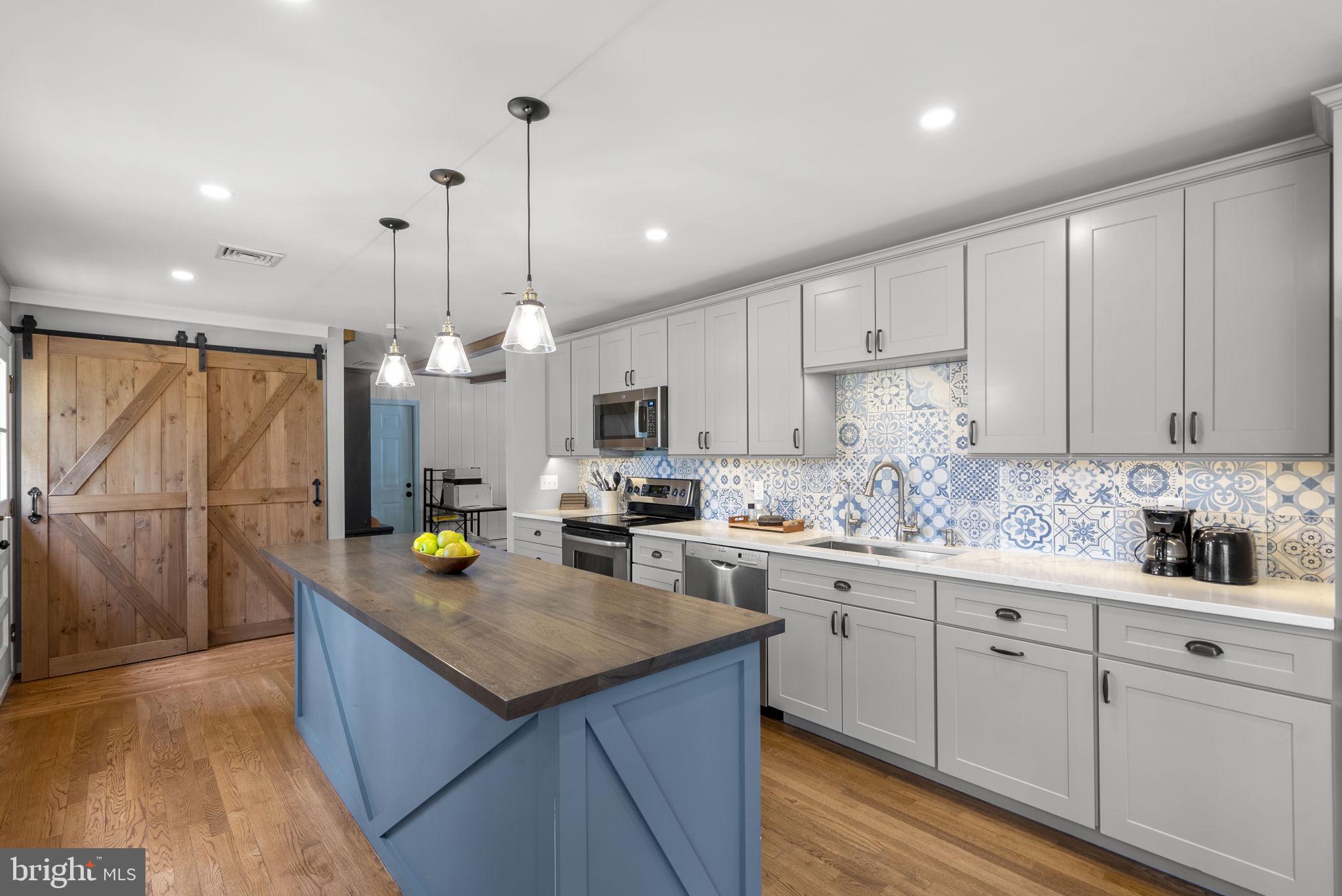 BRADFORDS REST - Residential