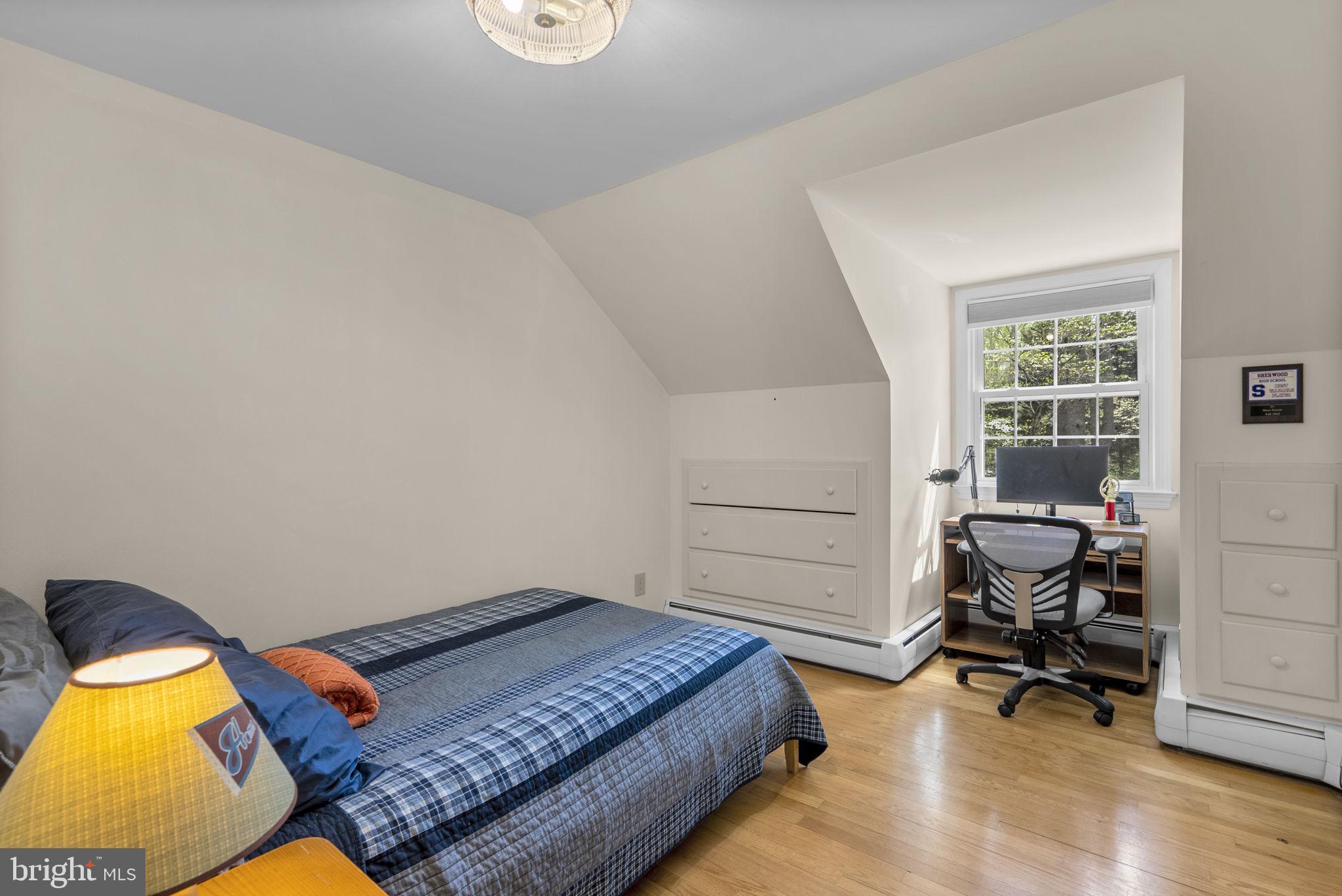 BRADFORDS REST - Residential