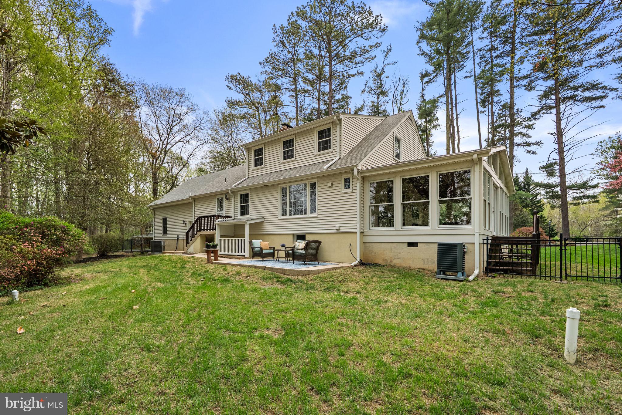 BRADFORDS REST - Residential