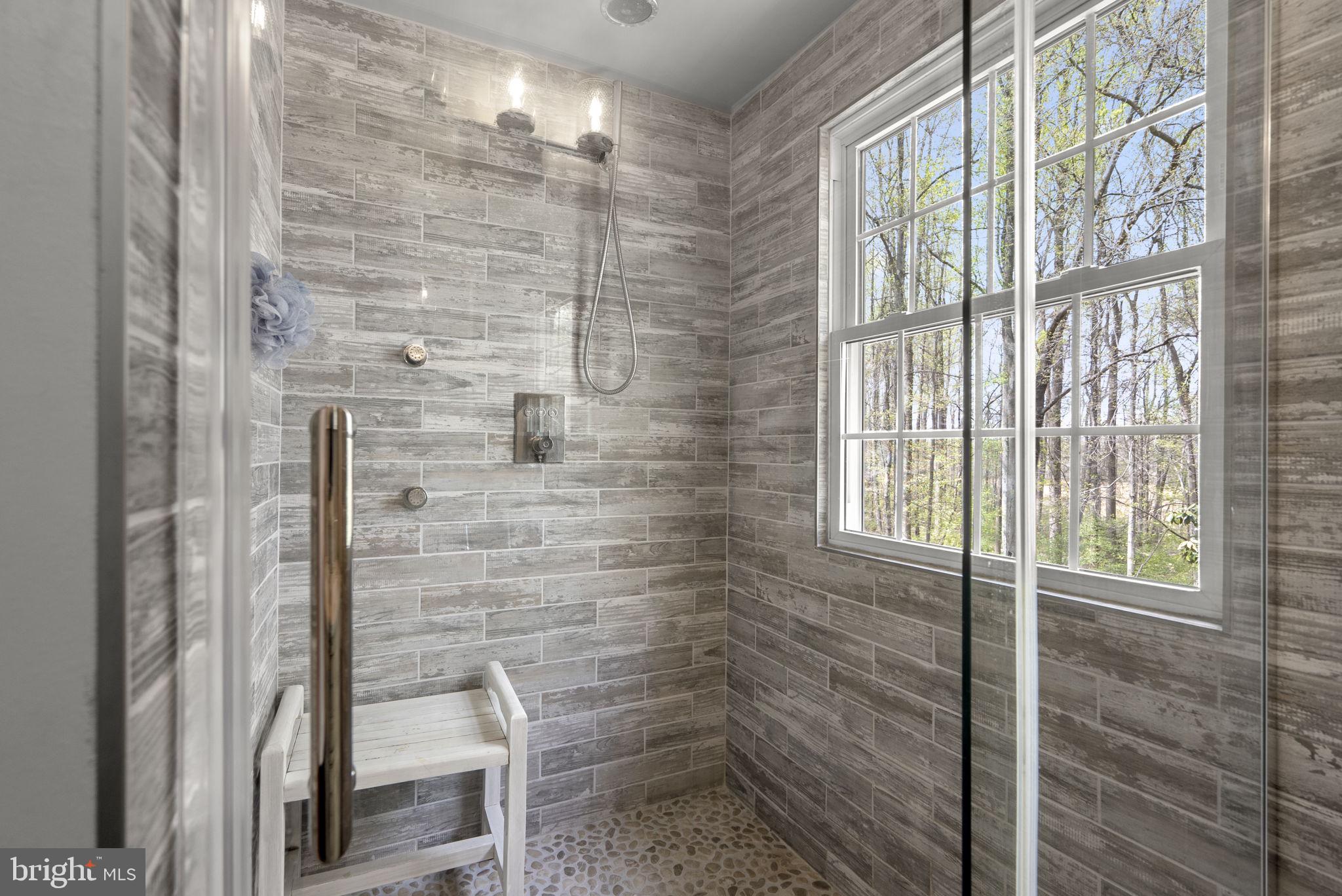 BRADFORDS REST - Residential