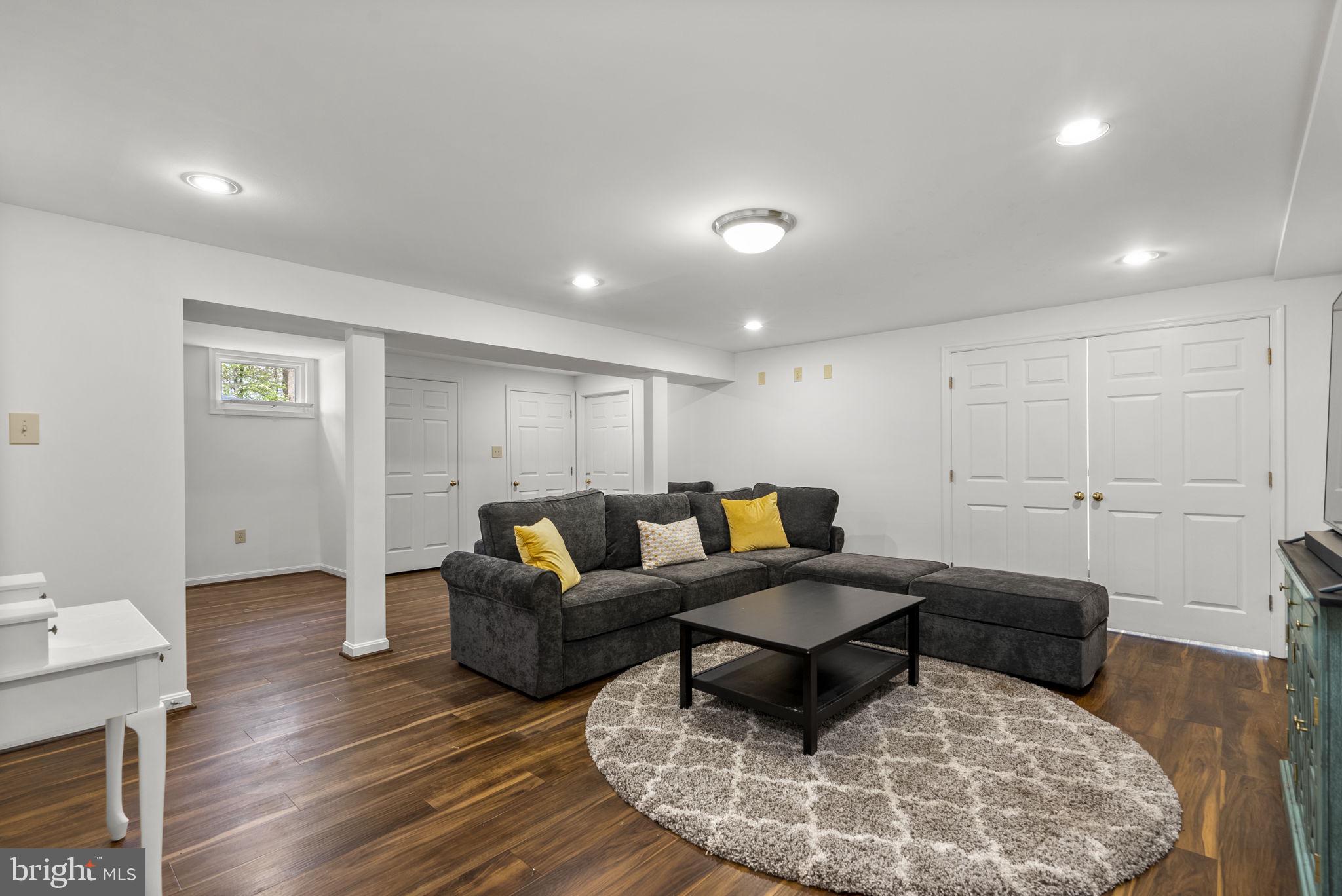 BRADFORDS REST - Residential