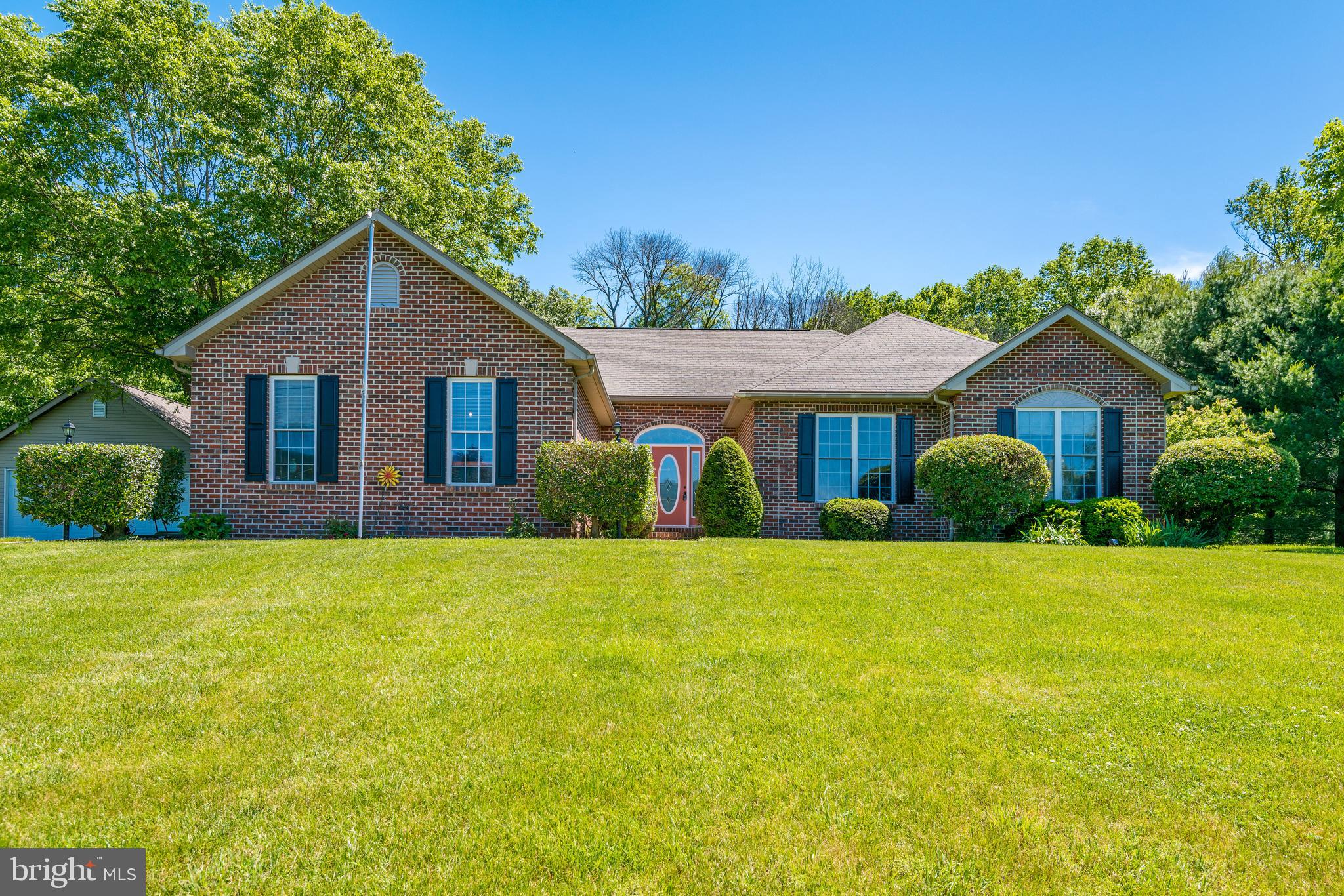 WHITE OAKS - Residential