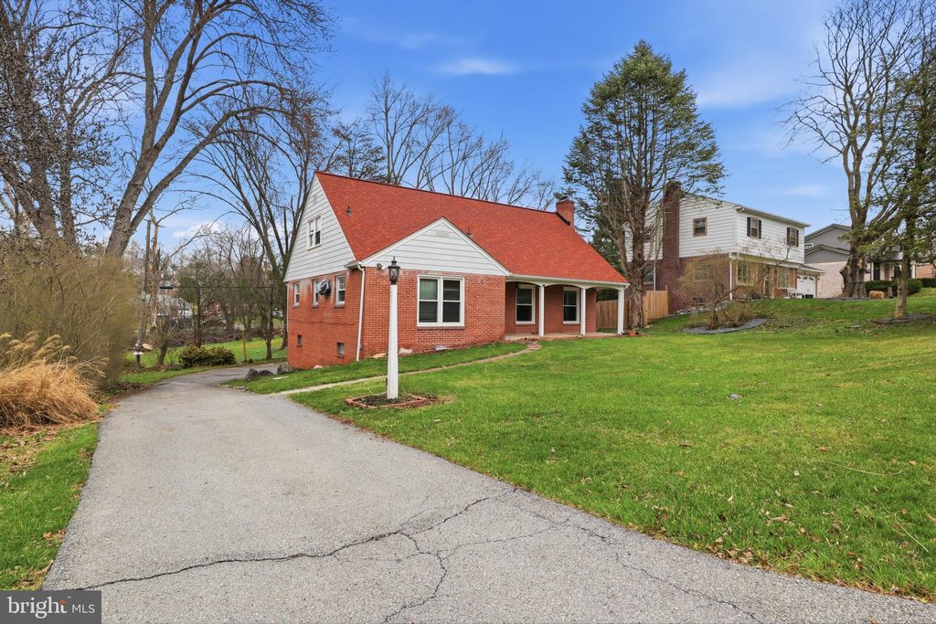 Photo of 1529 Springside Drive, LANCASTER, PA 17603 (MLS # PALA2083056)