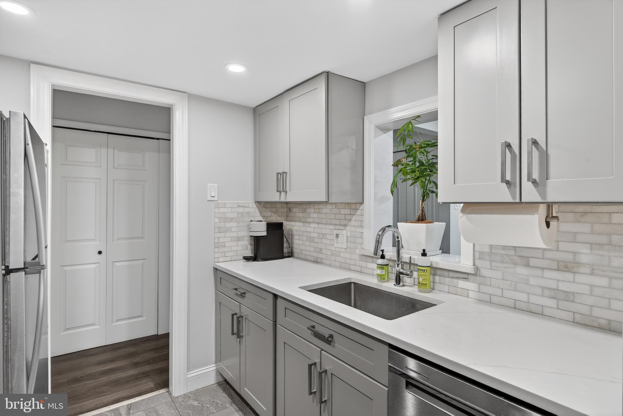 GLENHARDIE CONDOS - Residential