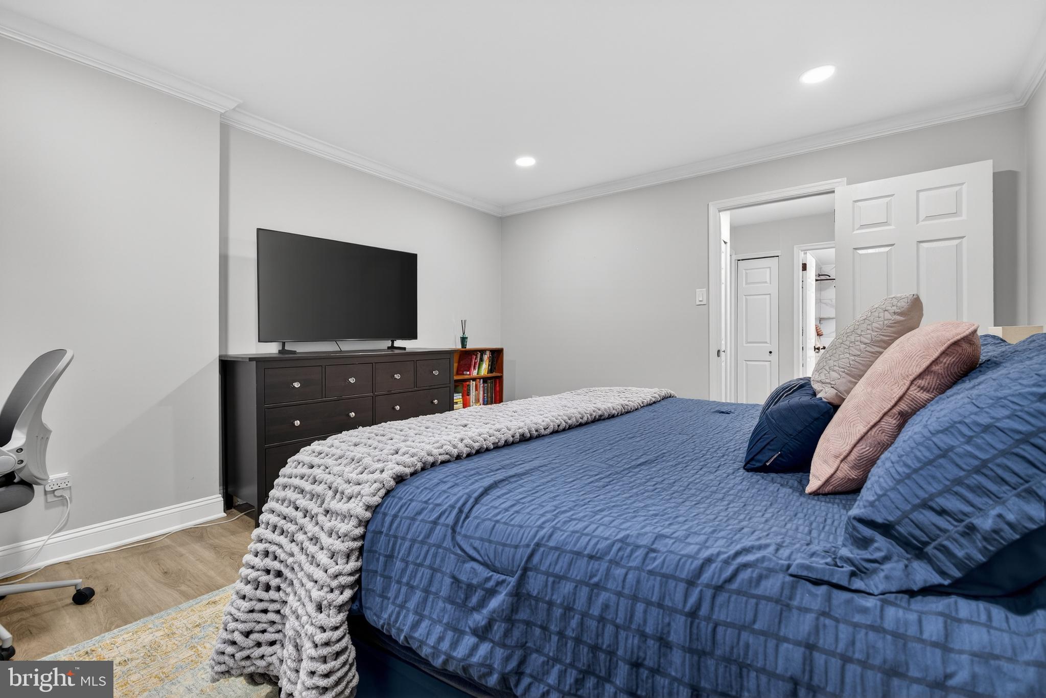 GLENHARDIE CONDOS - Residential