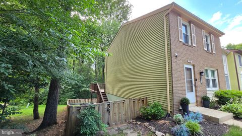 Townhouse For Rent - 8256 Burning Forest Court<br/> SPRINGFIELD, VA 22153