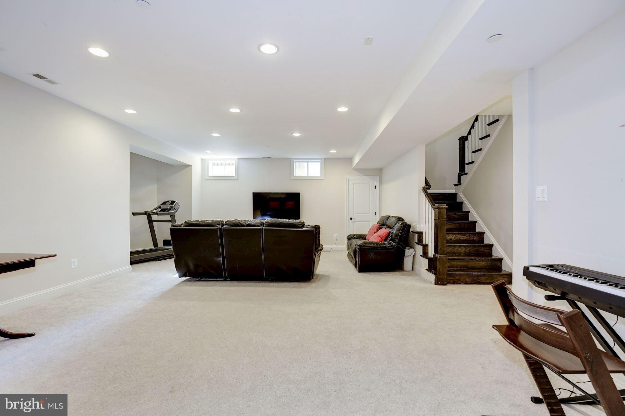 GLEN MAR PARK - Residential