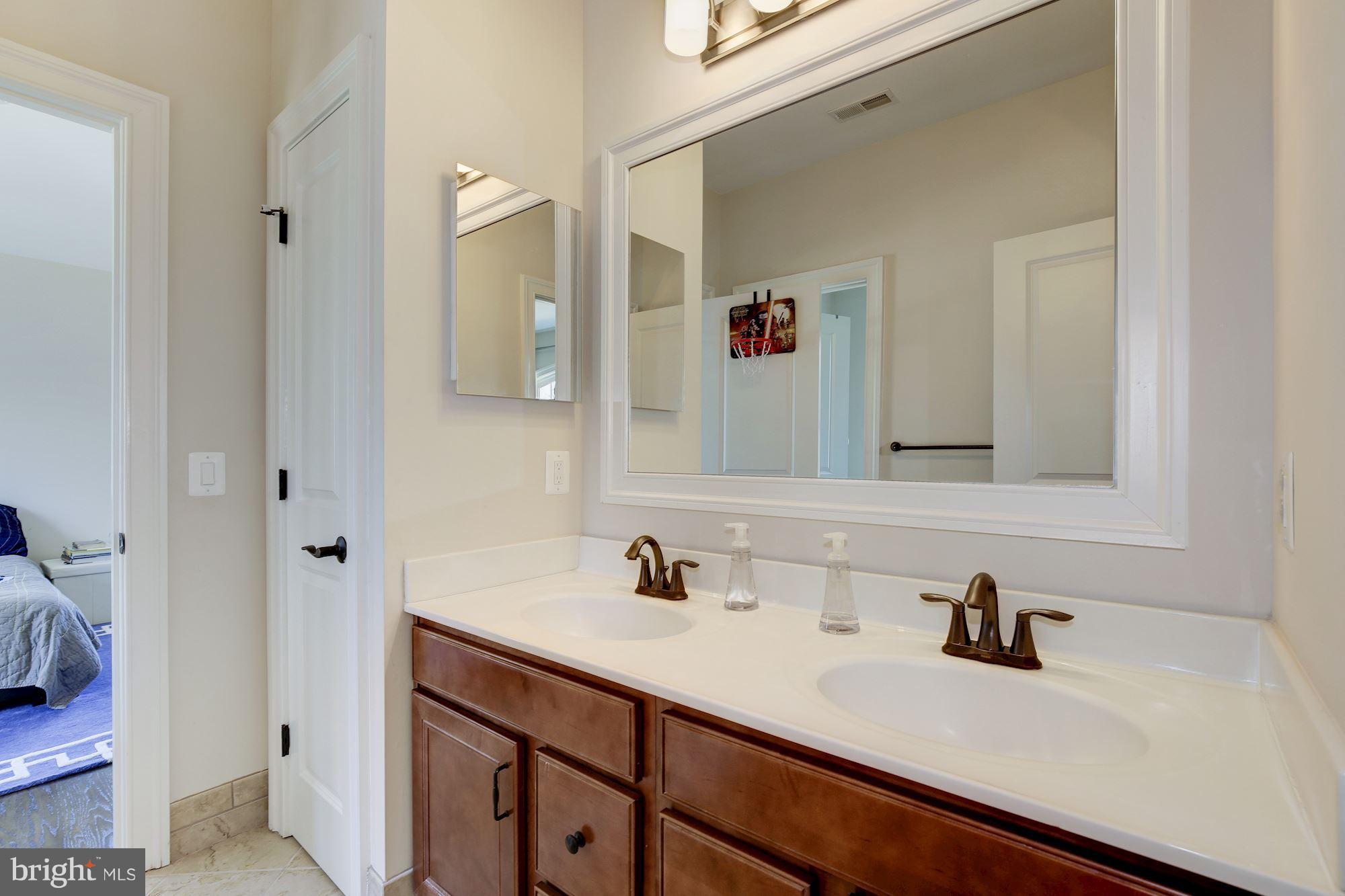 GLEN MAR PARK - Residential