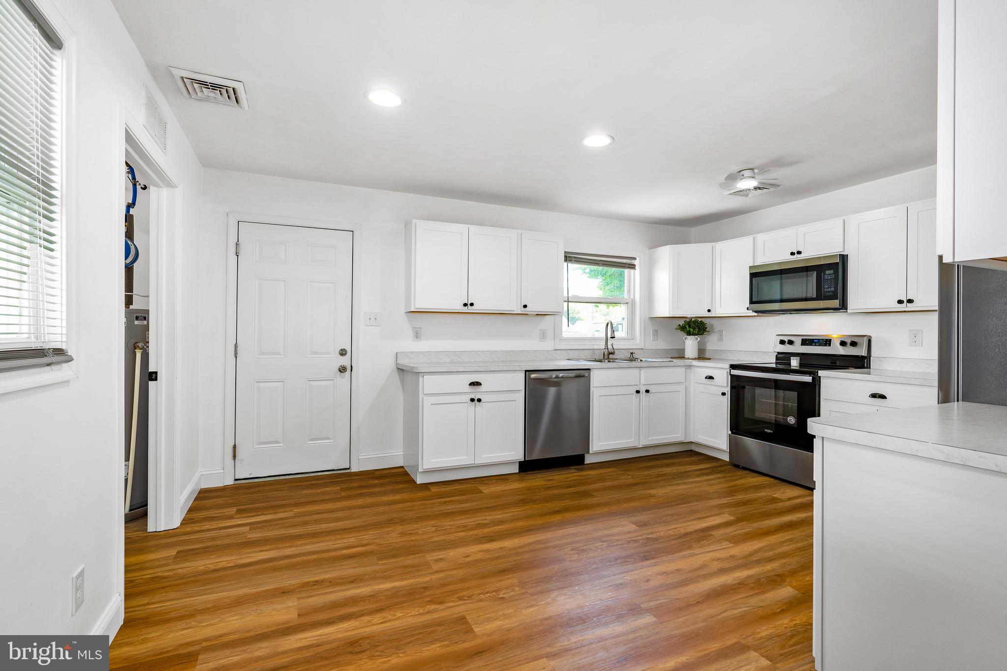 ELKWOOD ESTATES - Residential