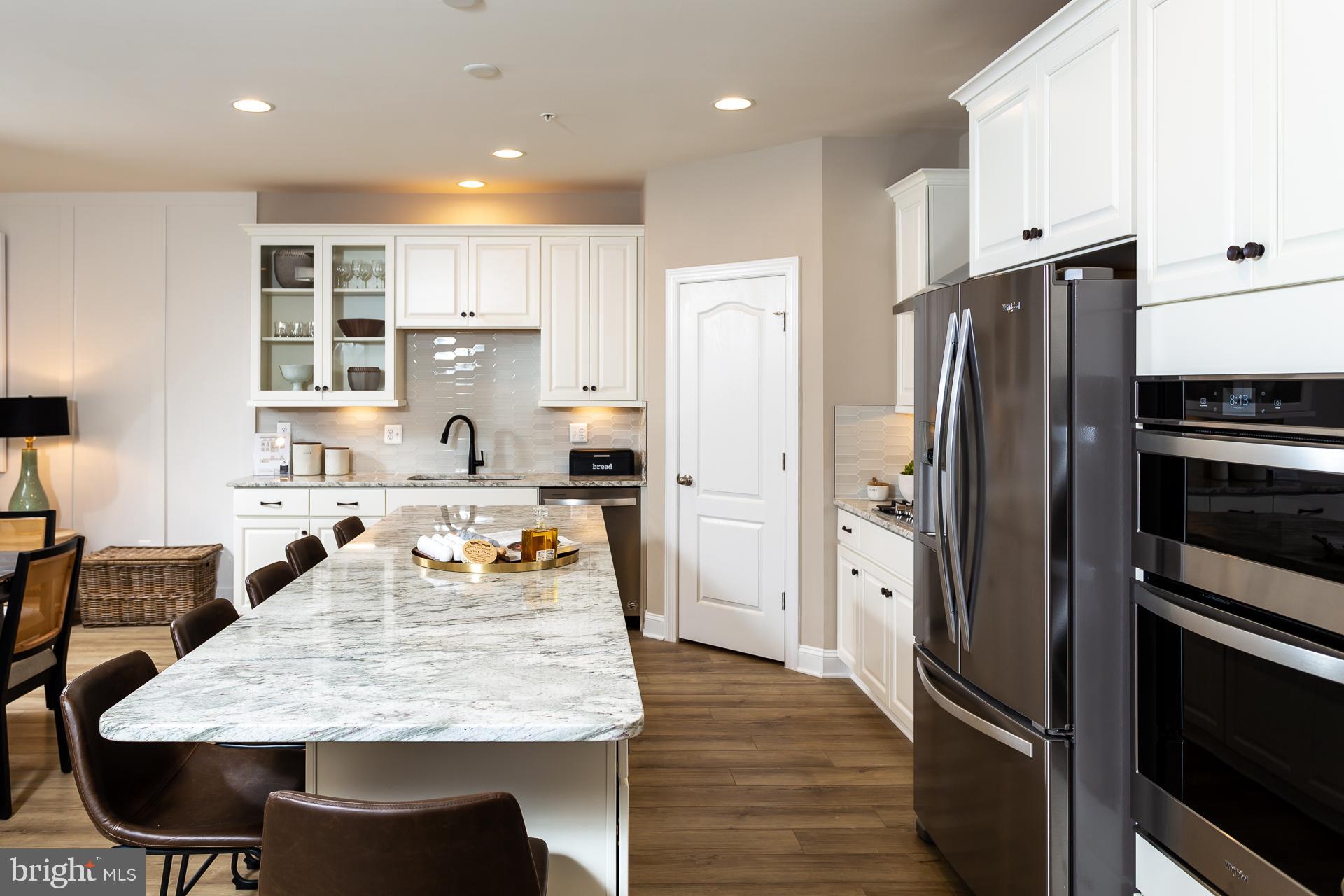 ROSEHILL MANOR - Residential