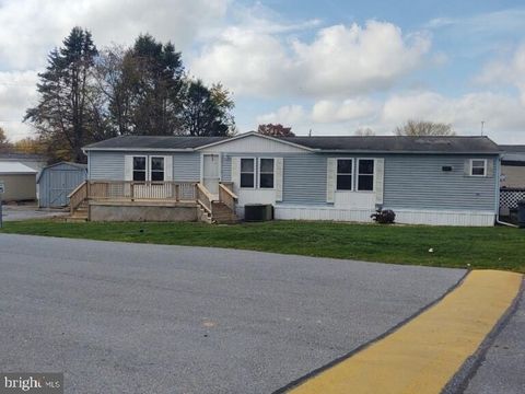 Photo of 74 WILLOW DR, EPHRATA, PA 17522 (MLS # PALA2027512)