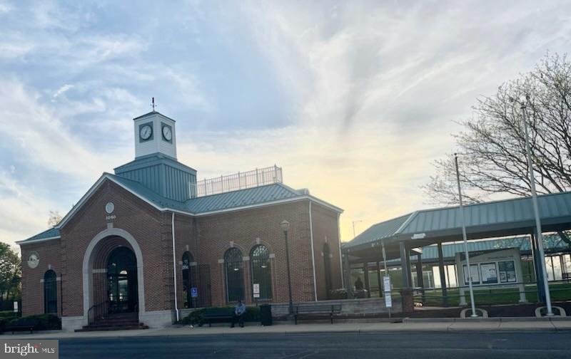 BEACON PARK I CONDOMINIU - Residential