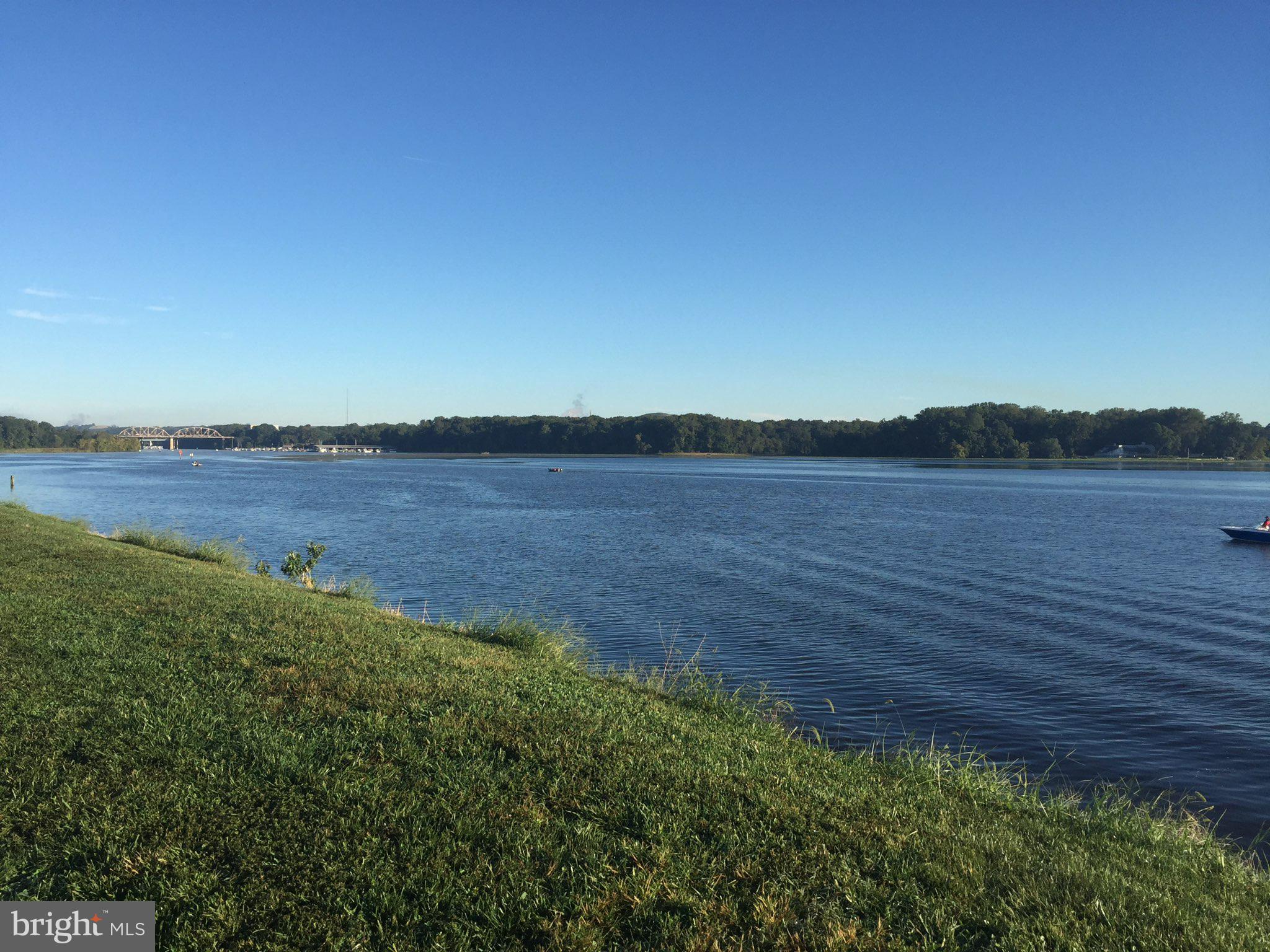 BEACON PARK I CONDOMINIU - Residential