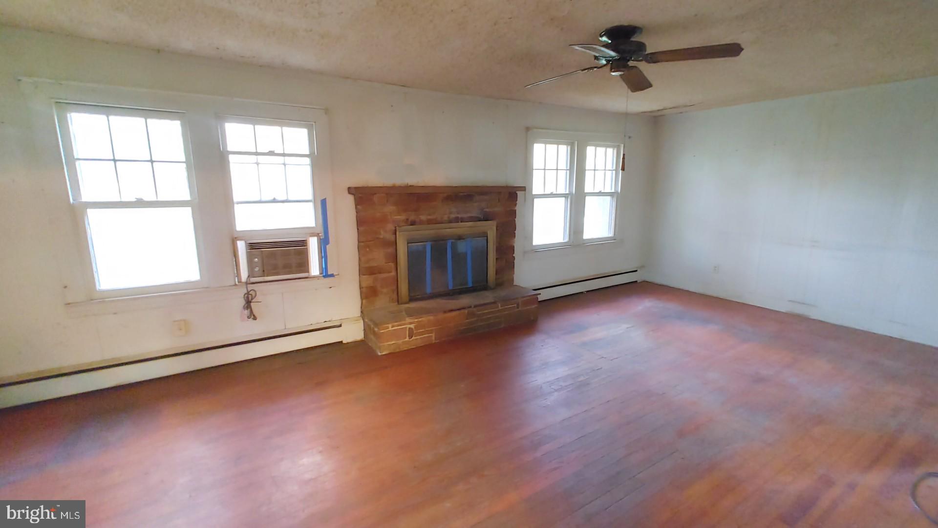 HARWOOD - Residential