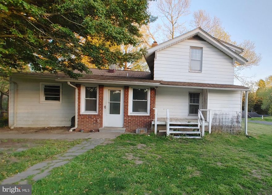 Take advantage of this great opportunity to own a cozy home in an expansive private lot (approximately 0.86 acres wide)! Enjoy the spacious room sizes, natural lighting, large living room with wood floors and wood burning fireplace, separate dining room with arched doorway that leads to a nice sized kitchen with granite countertops and wood cabinets. The  full basement has a large recreation room, a 2nd kitchen, a full bath and another room that can to a 5th bedroom. Great location, 10 min from Annapolis. Central or SR Schools.