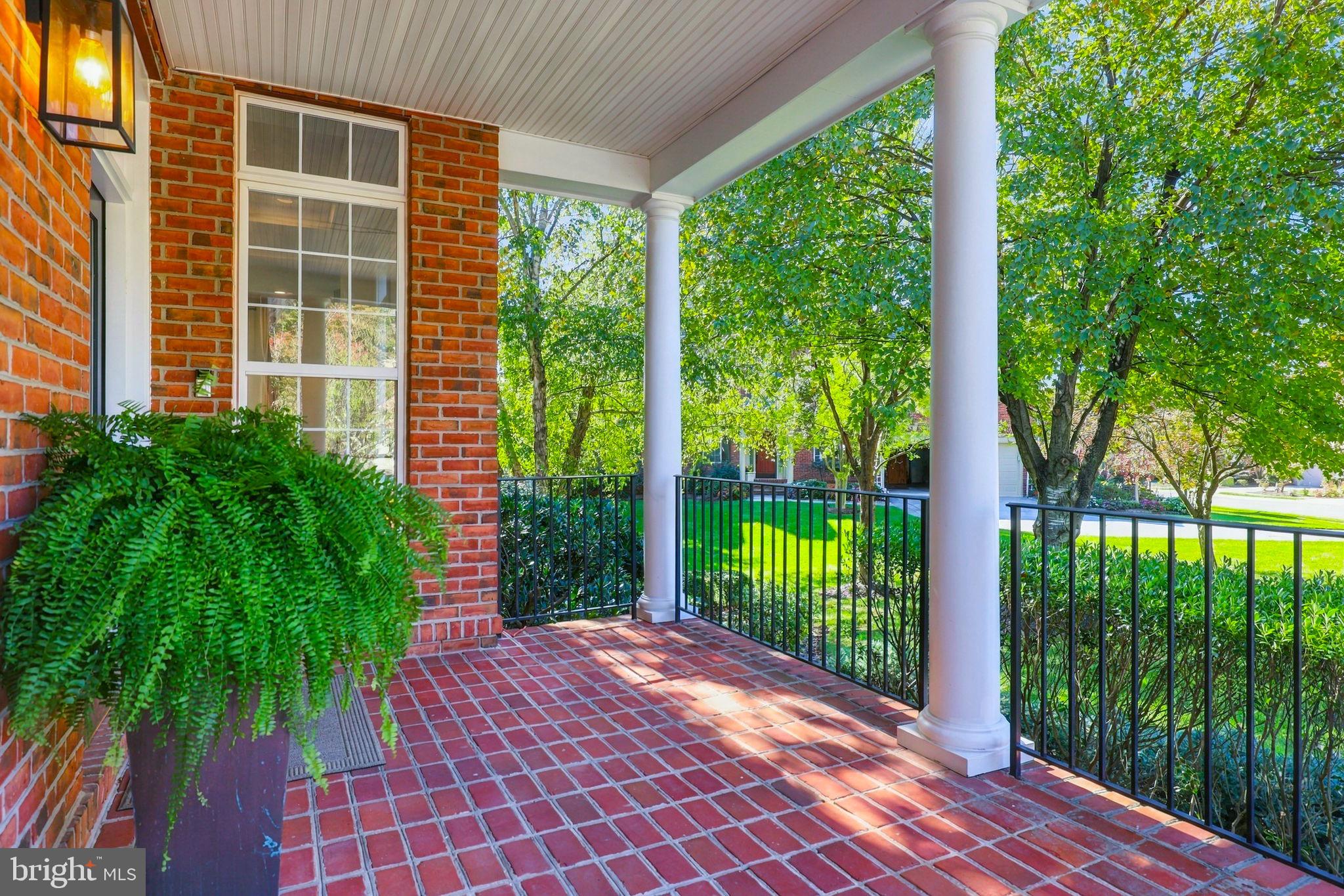 18441 LANIER ISLAND SQUARE