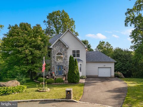Homes For Sale - 26 Hunters Run Run<br/> POTTSTOWN, PA 19464