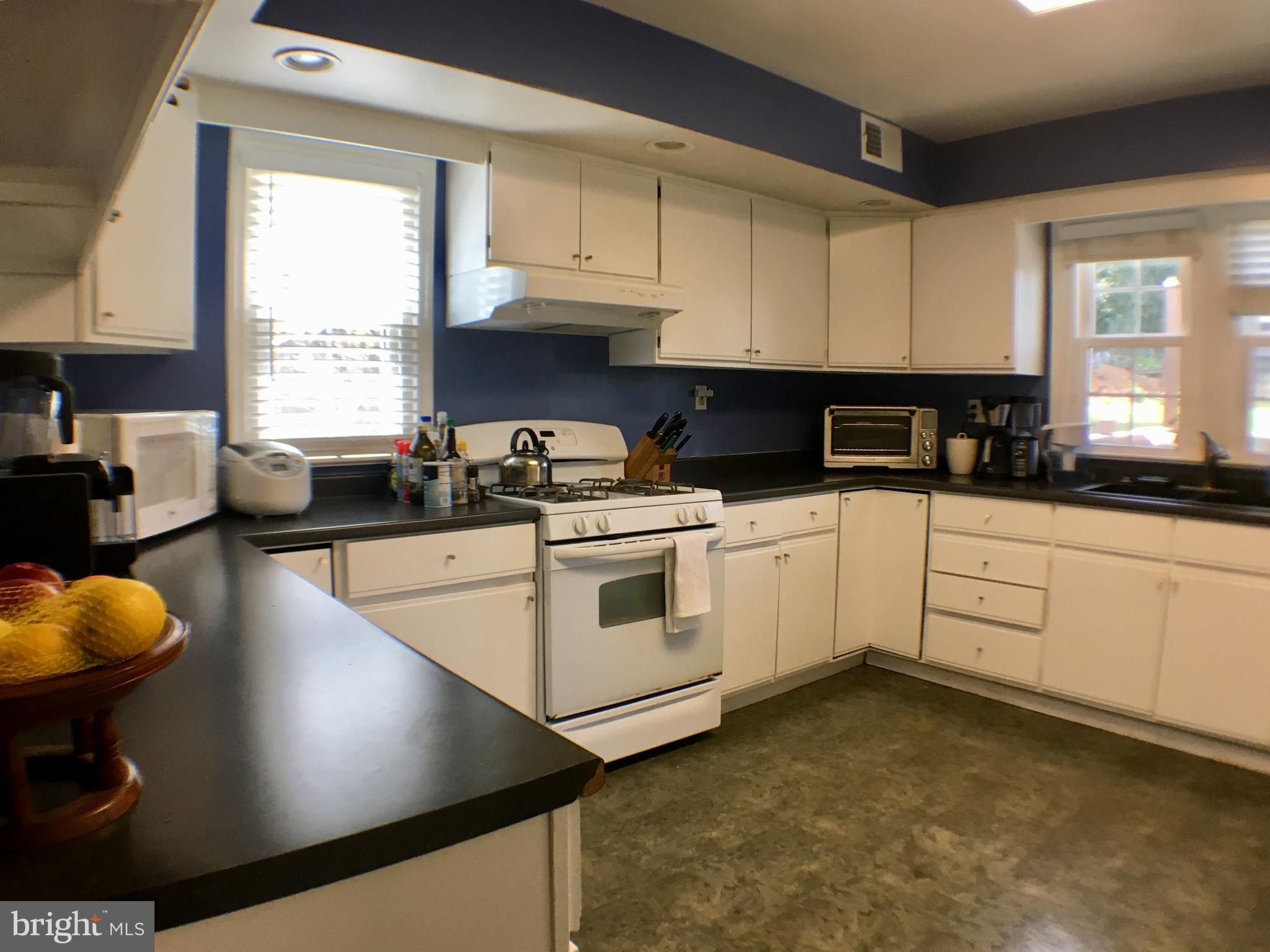 WEST FALLS CHURCH - Residential Lease