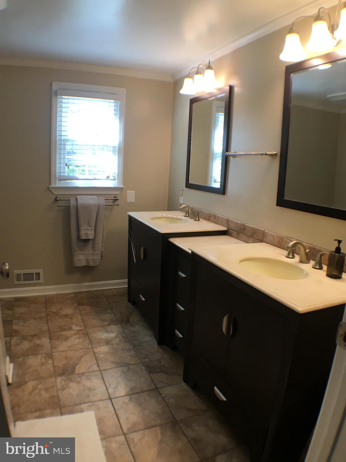 WEST FALLS CHURCH - Residential Lease