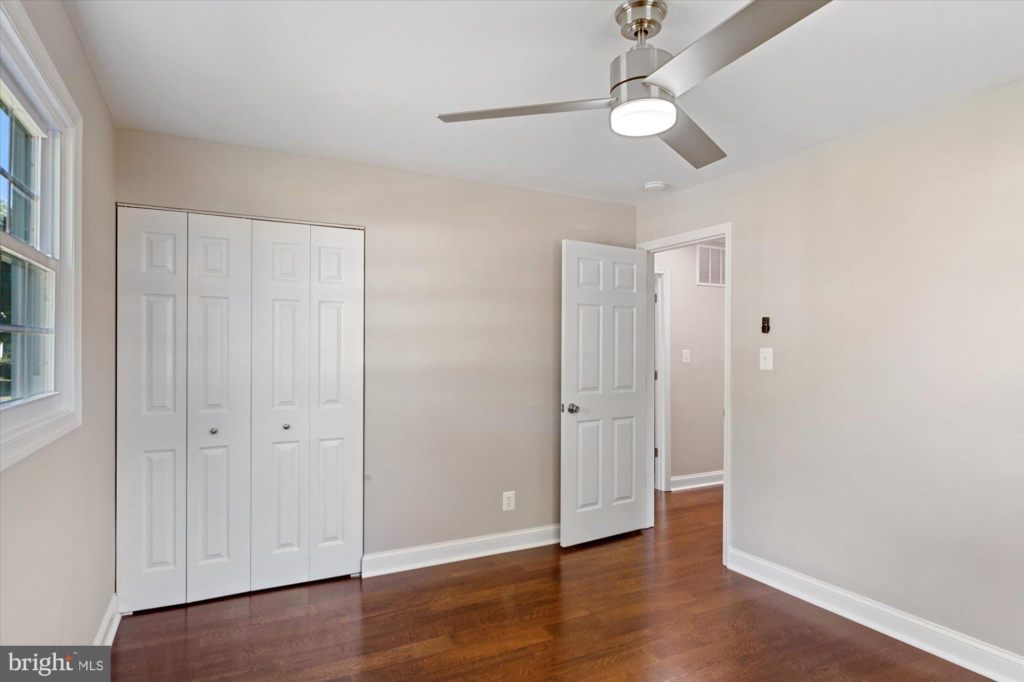 WILLIAMSBURG MANOR NORTH - Residential