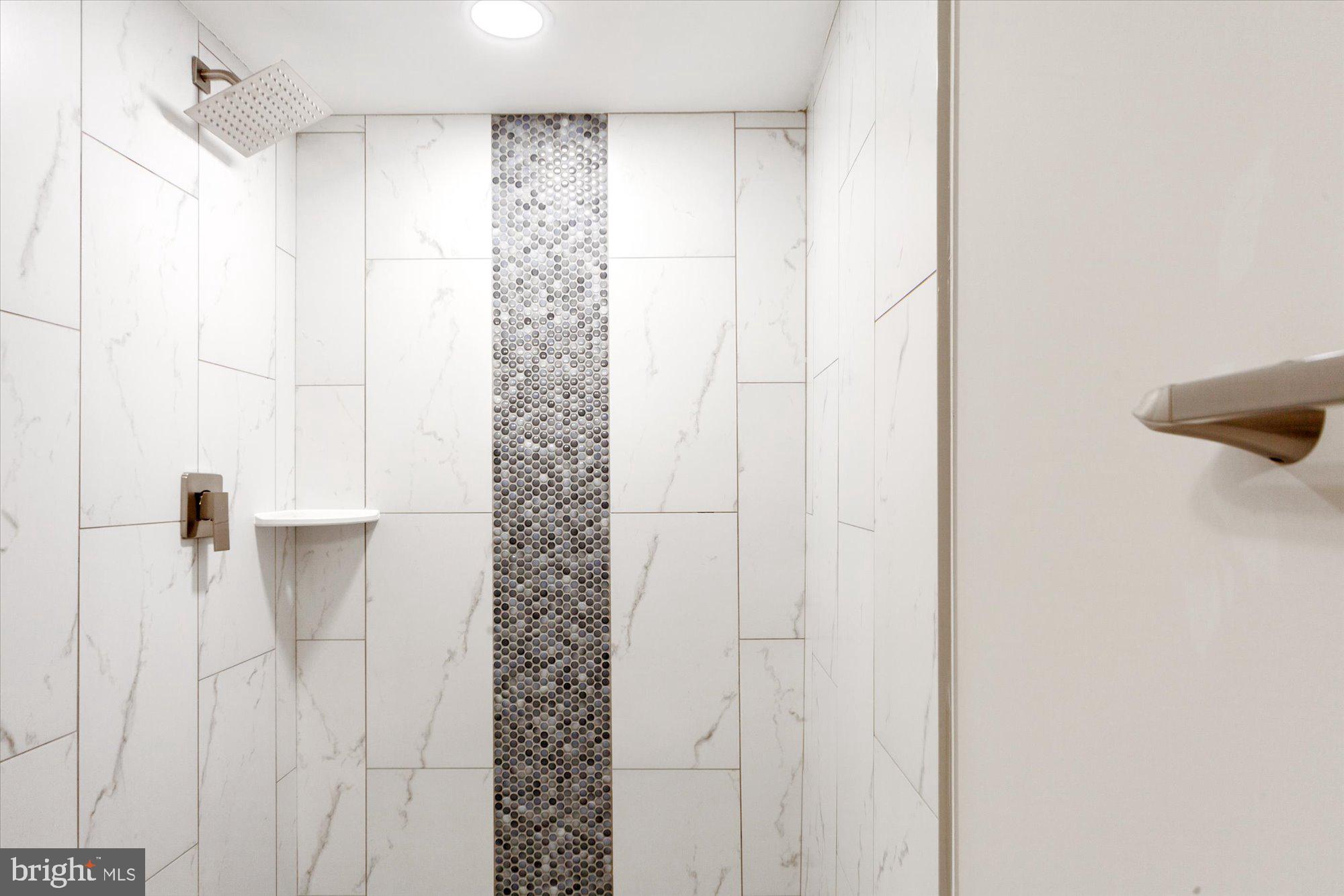 WILLIAMSBURG MANOR NORTH - Residential