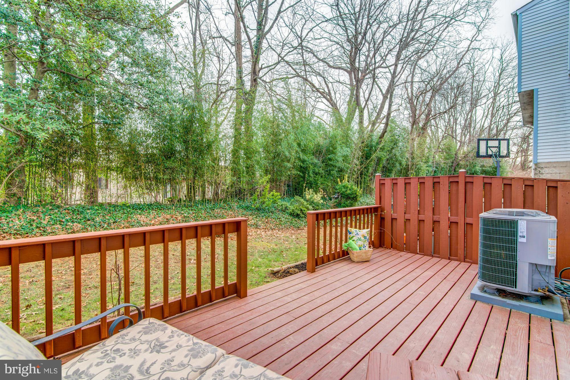 OAKTON COMMONS - Residential