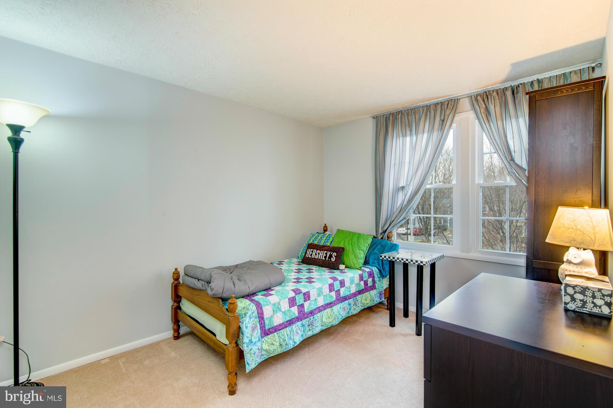 OAKTON COMMONS - Residential