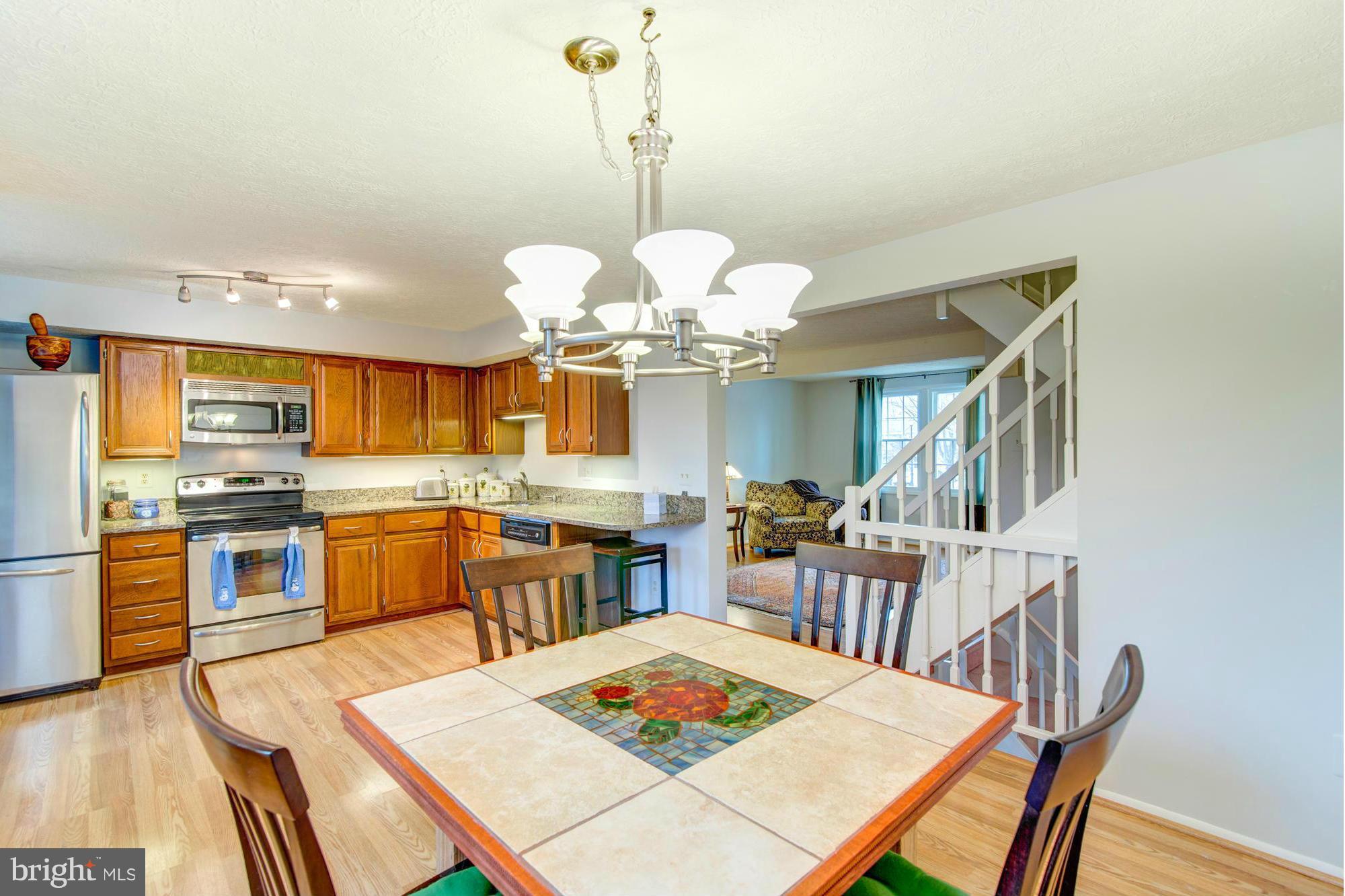 OAKTON COMMONS - Residential