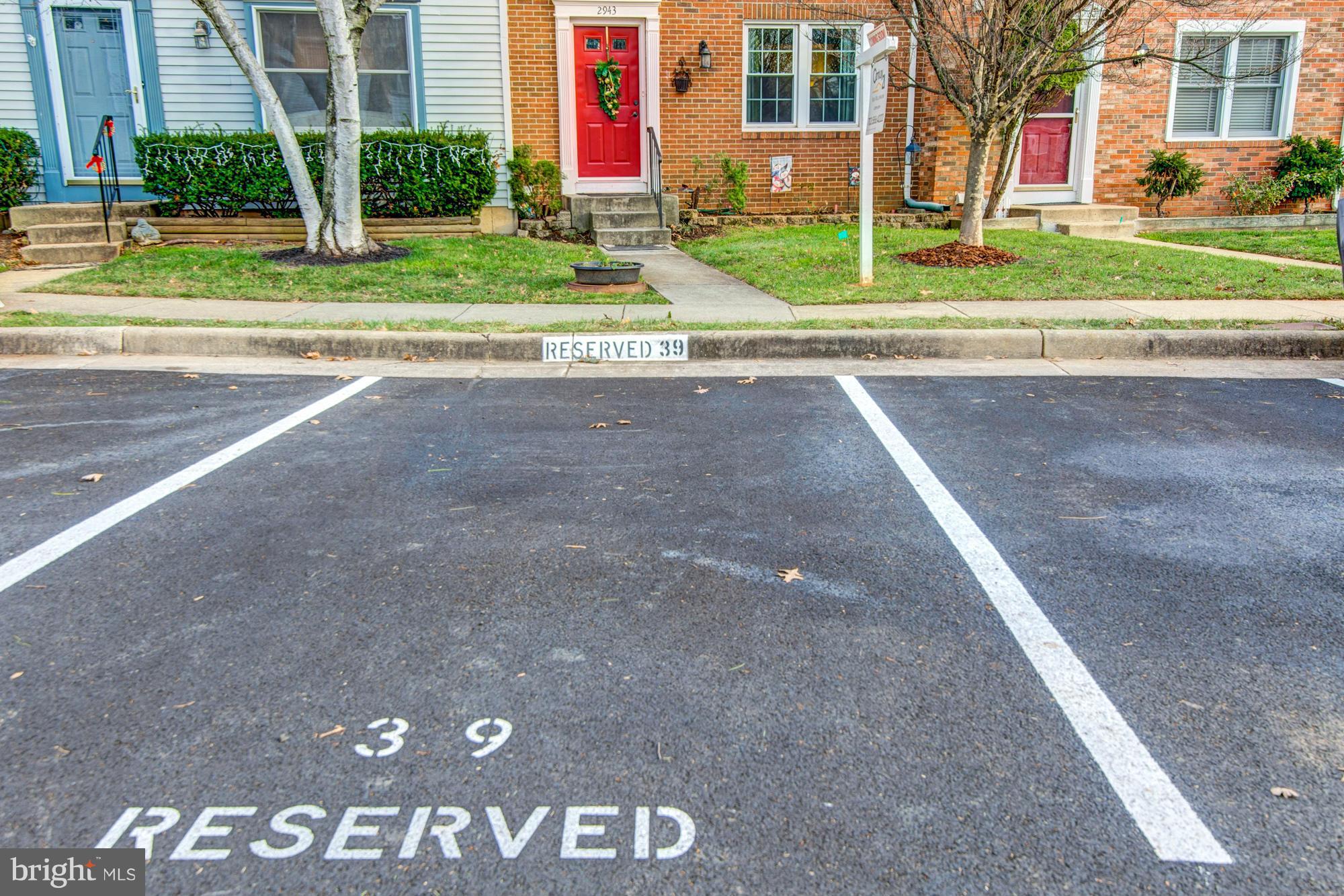 OAKTON COMMONS - Residential