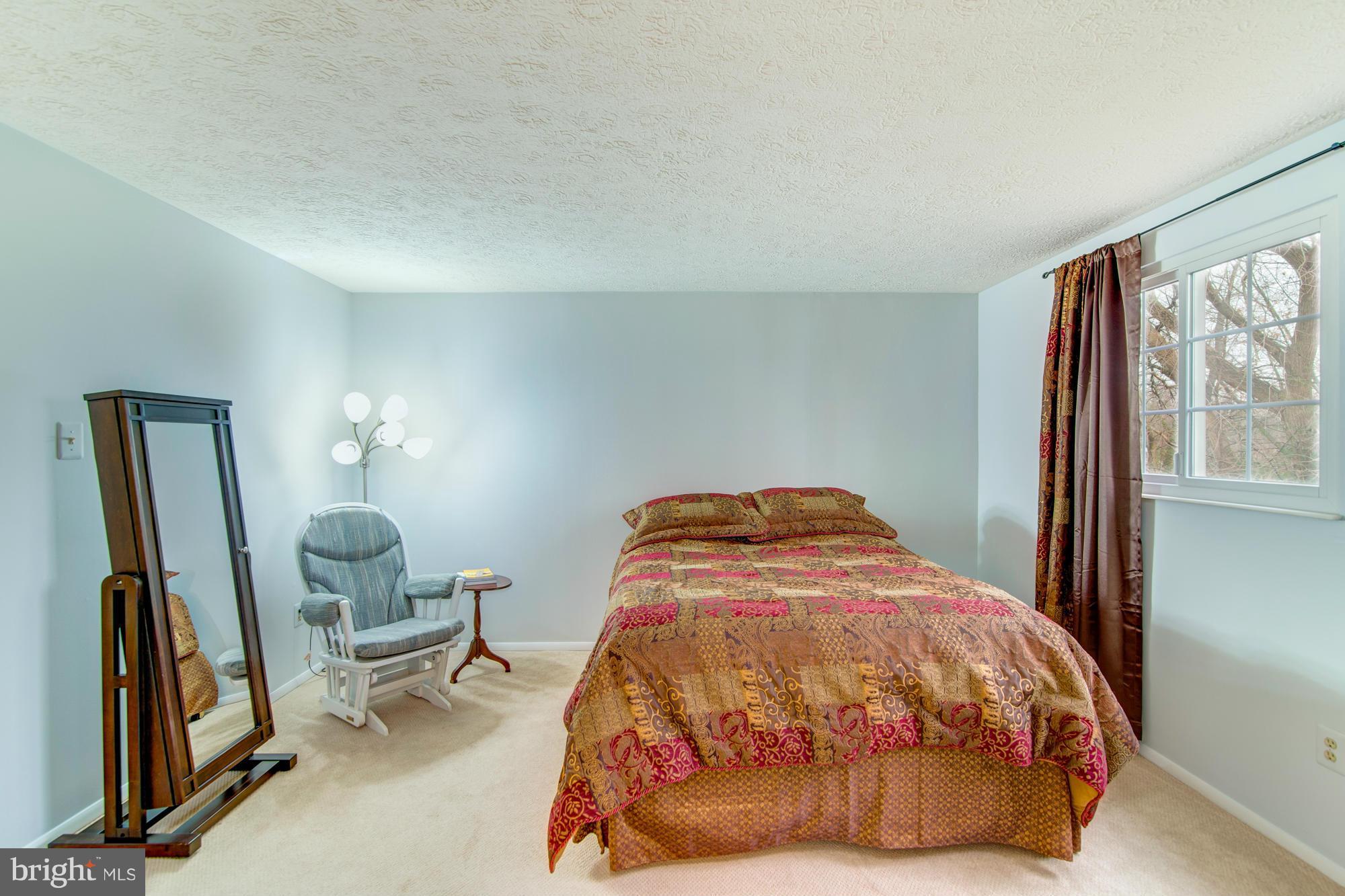 OAKTON COMMONS - Residential