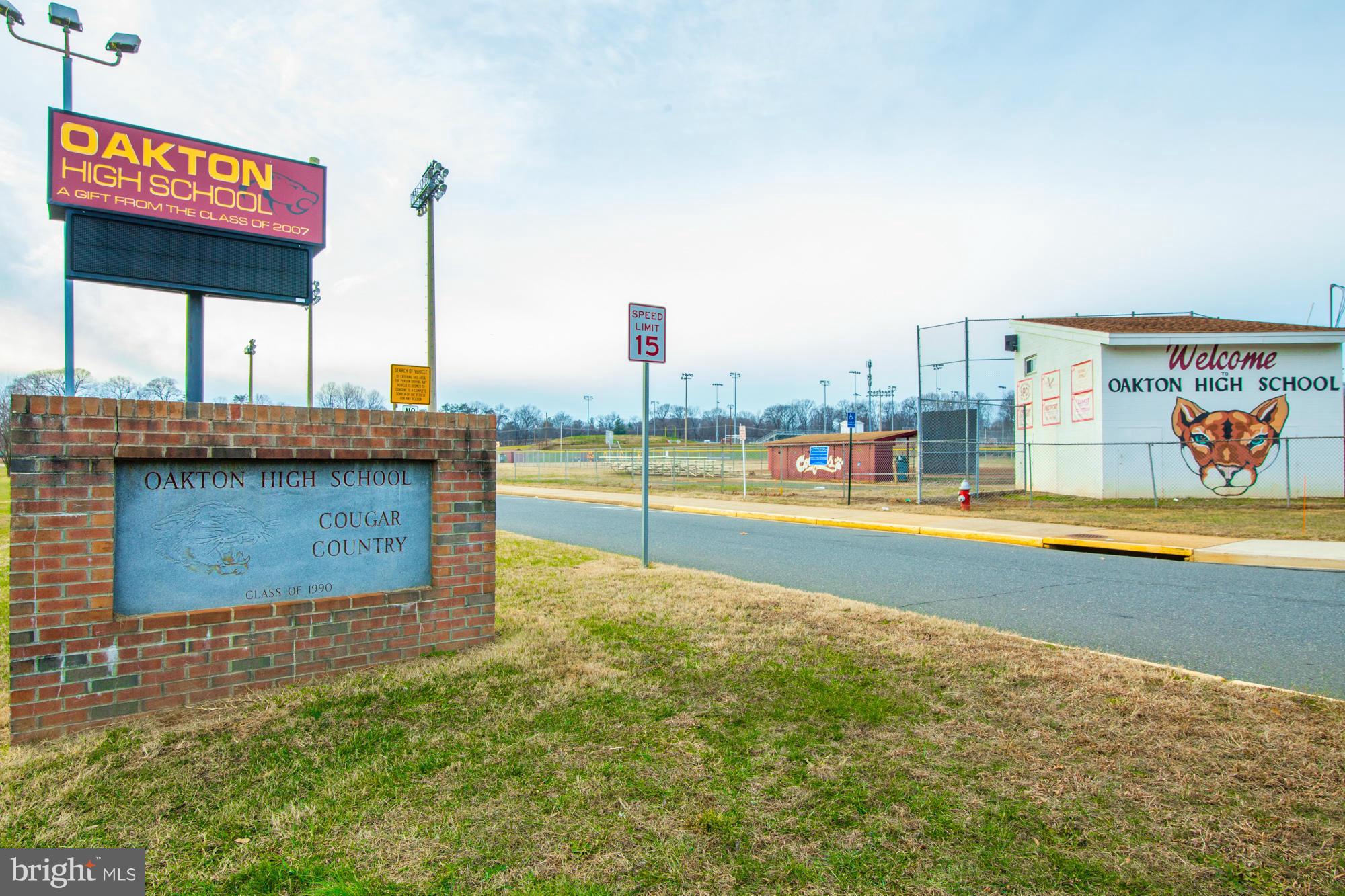 OAKTON COMMONS - Residential