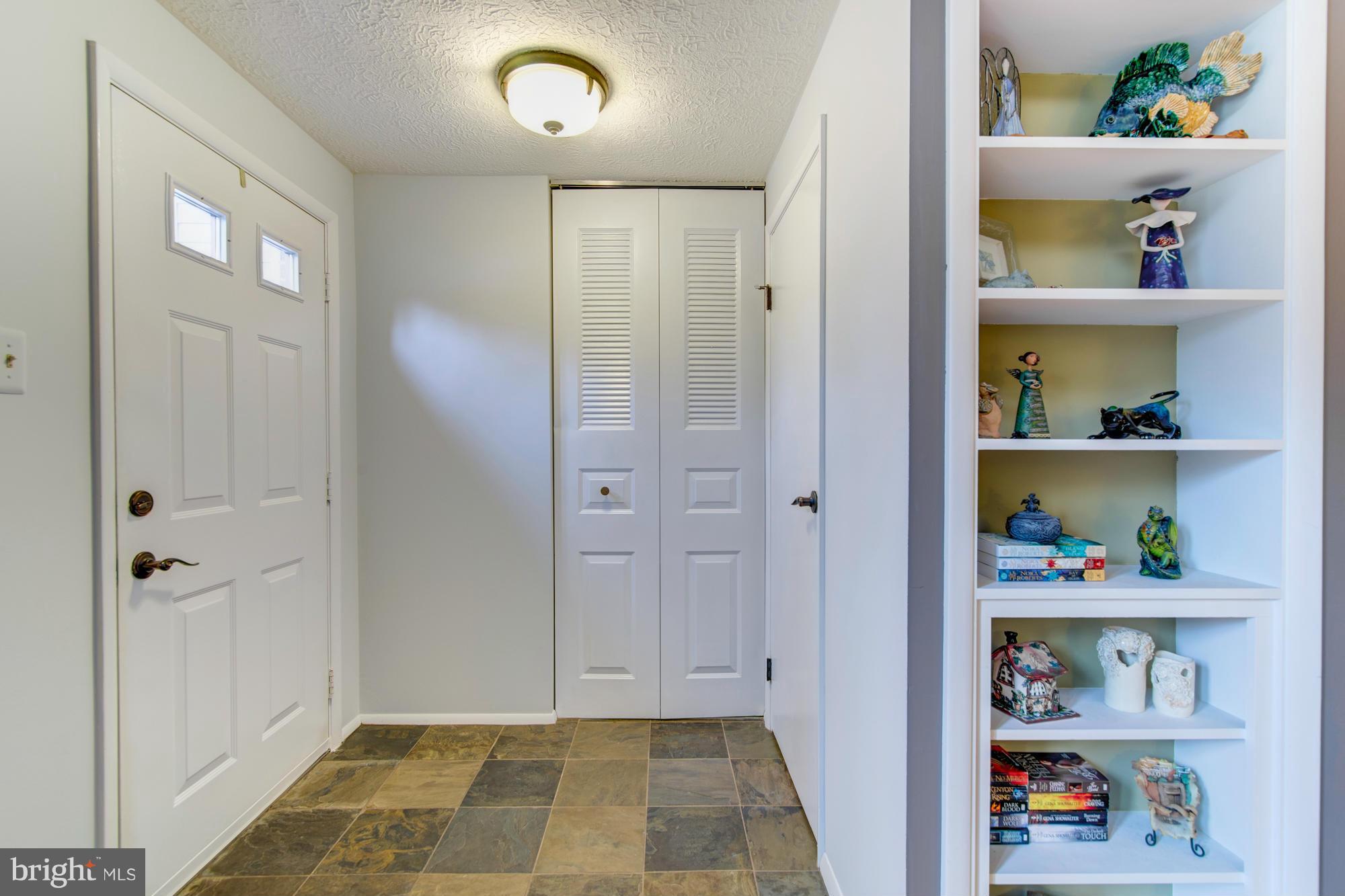 OAKTON COMMONS - Residential