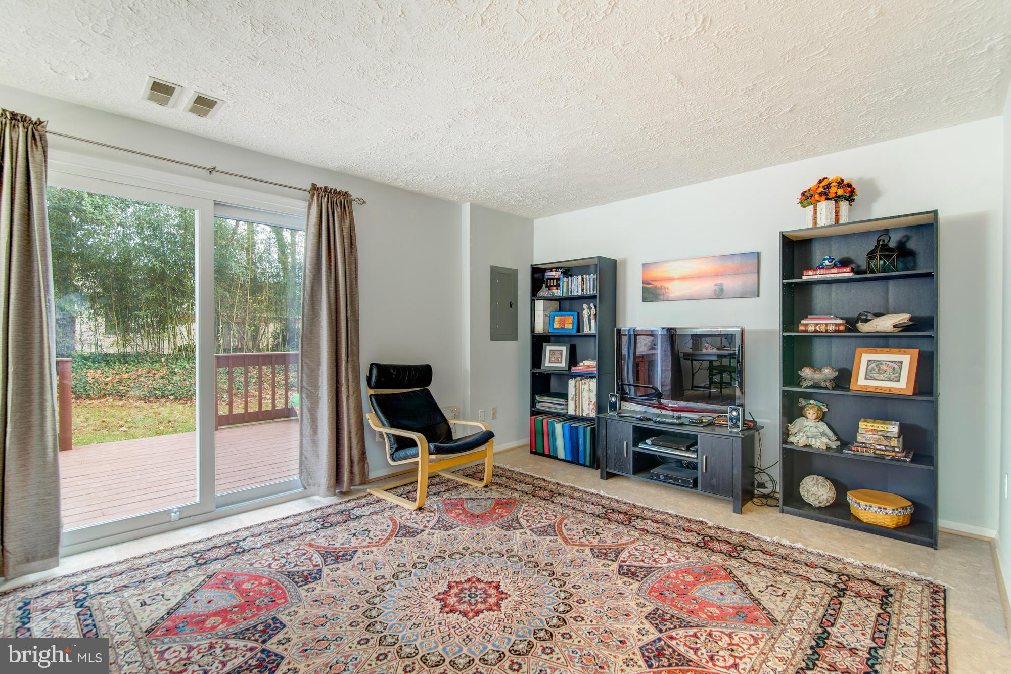 OAKTON COMMONS - Residential