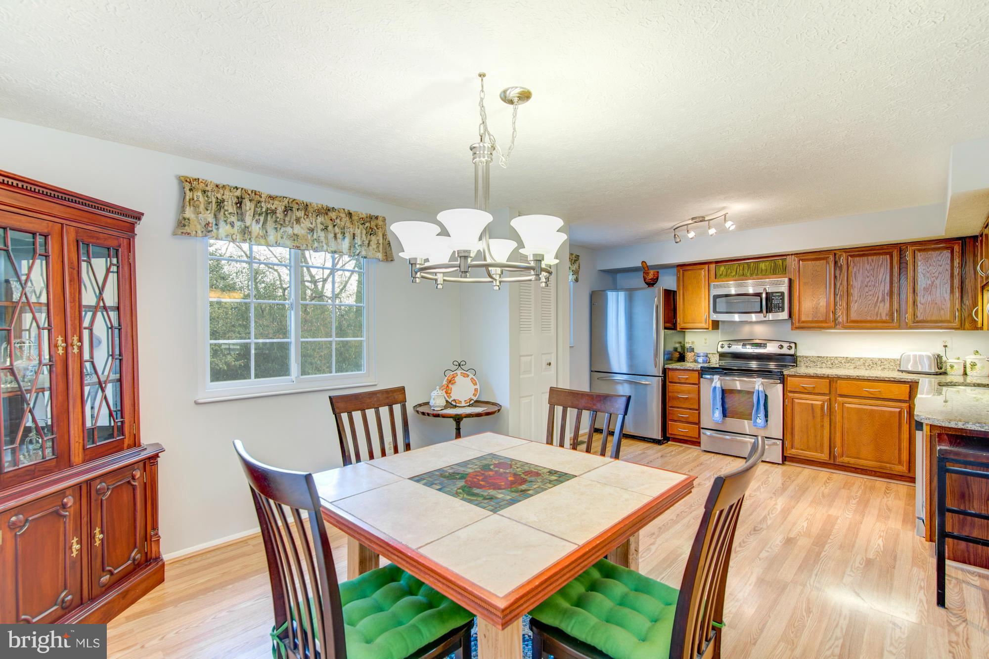 OAKTON COMMONS - Residential