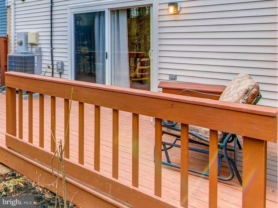 OAKTON COMMONS - Residential