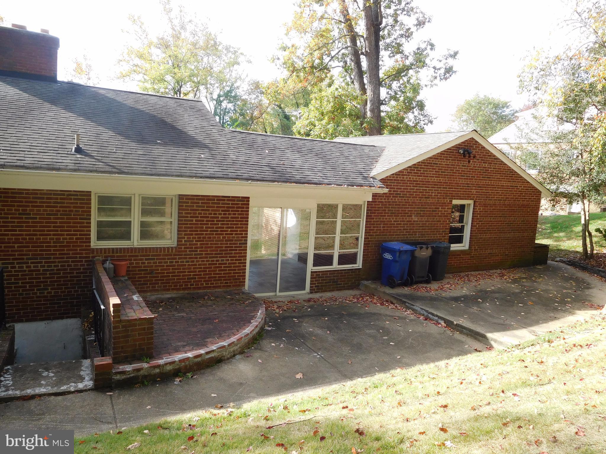 WILTON WOODS - Residential Lease