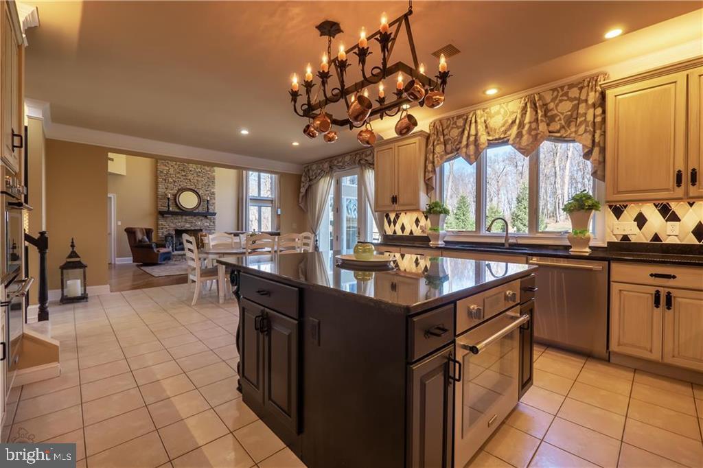 WEYHILL WOODS - Residential