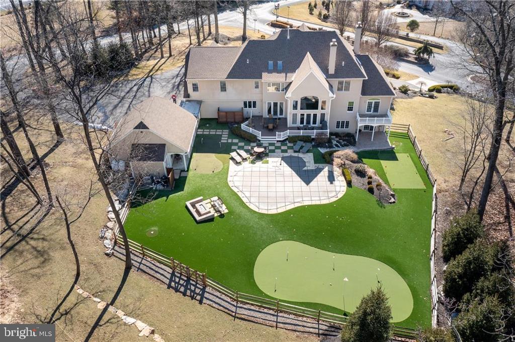 WEYHILL WOODS - Residential