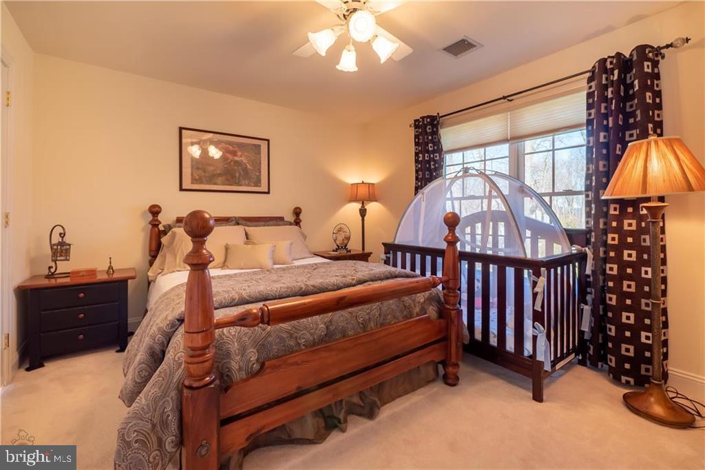 WEYHILL WOODS - Residential