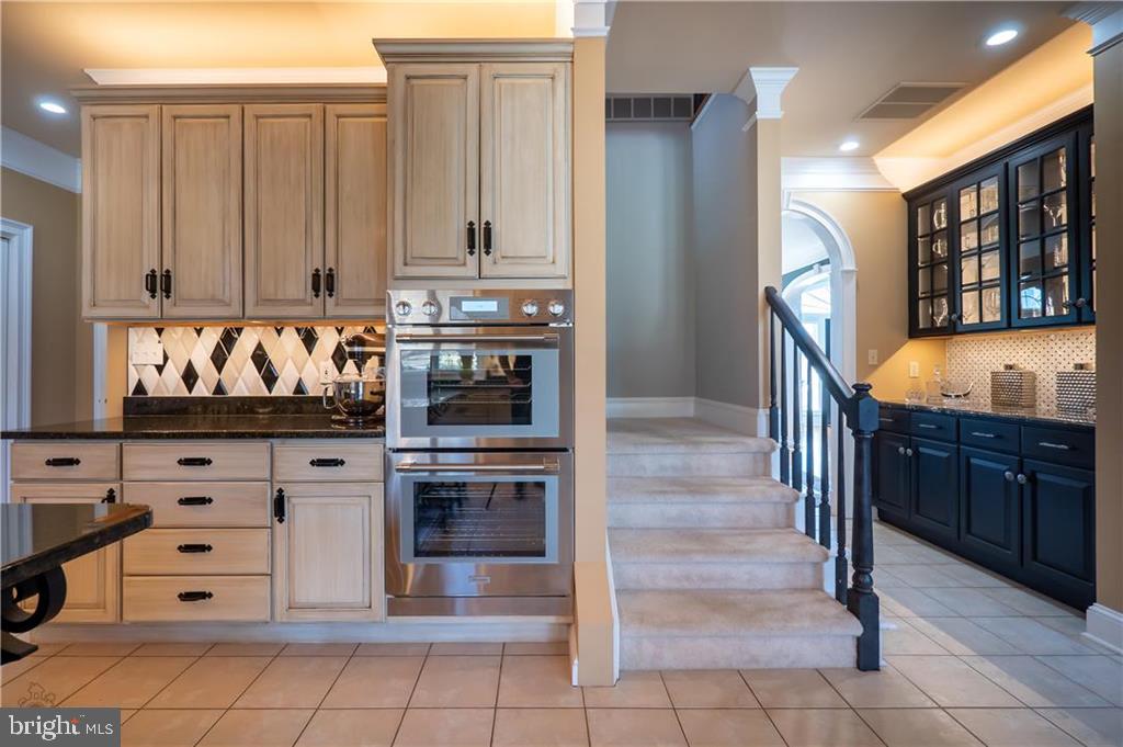 WEYHILL WOODS - Residential