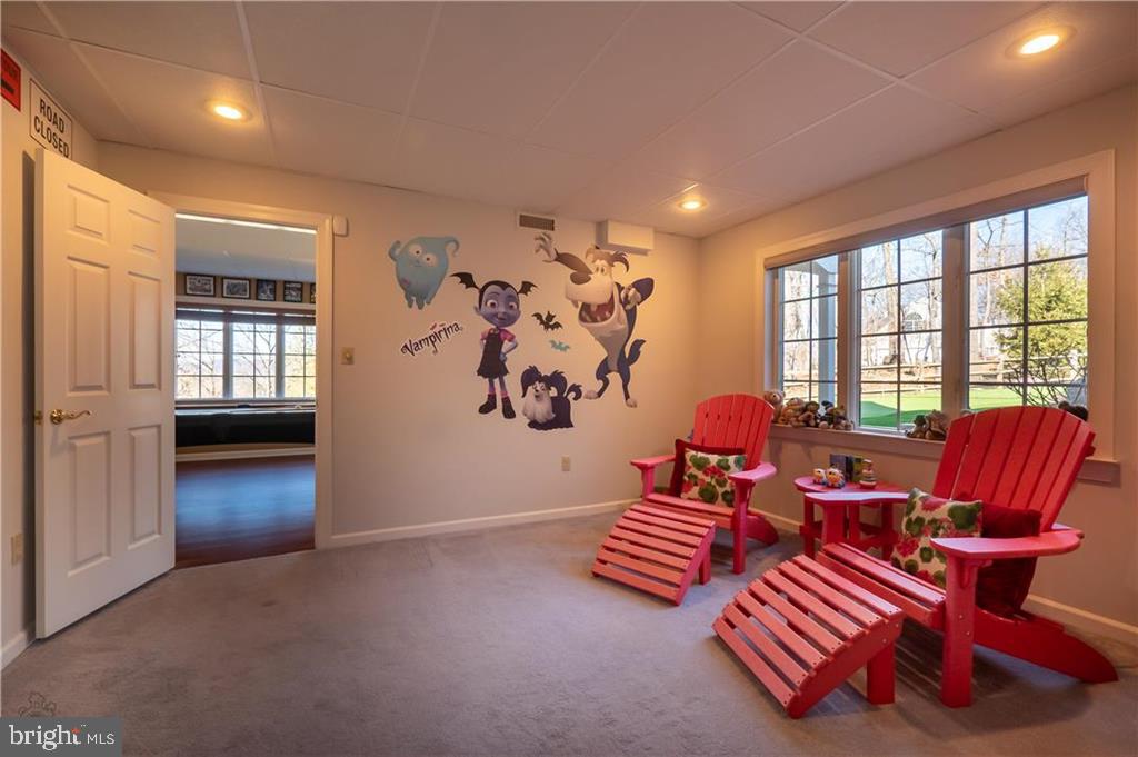 WEYHILL WOODS - Residential